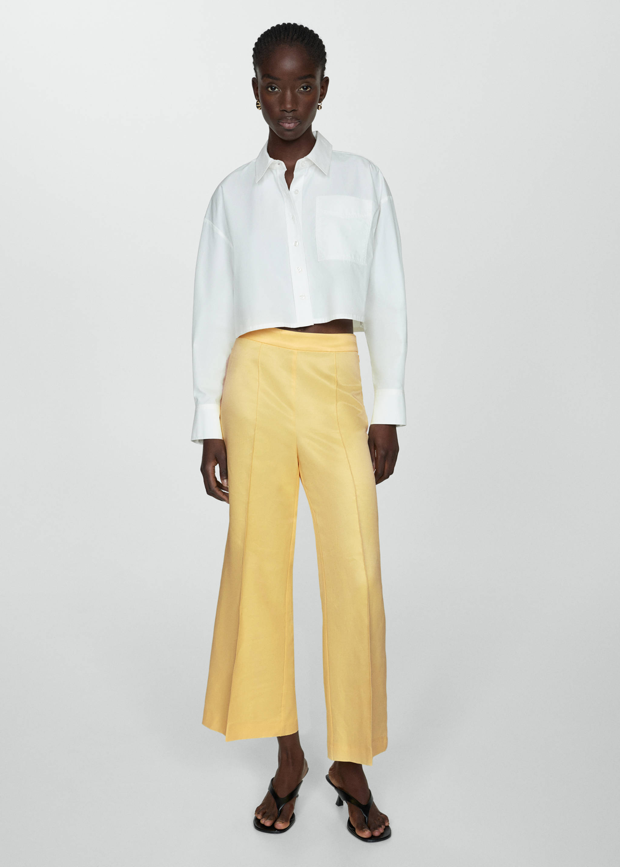 Flared pants with pleated detail - Details of the article 2