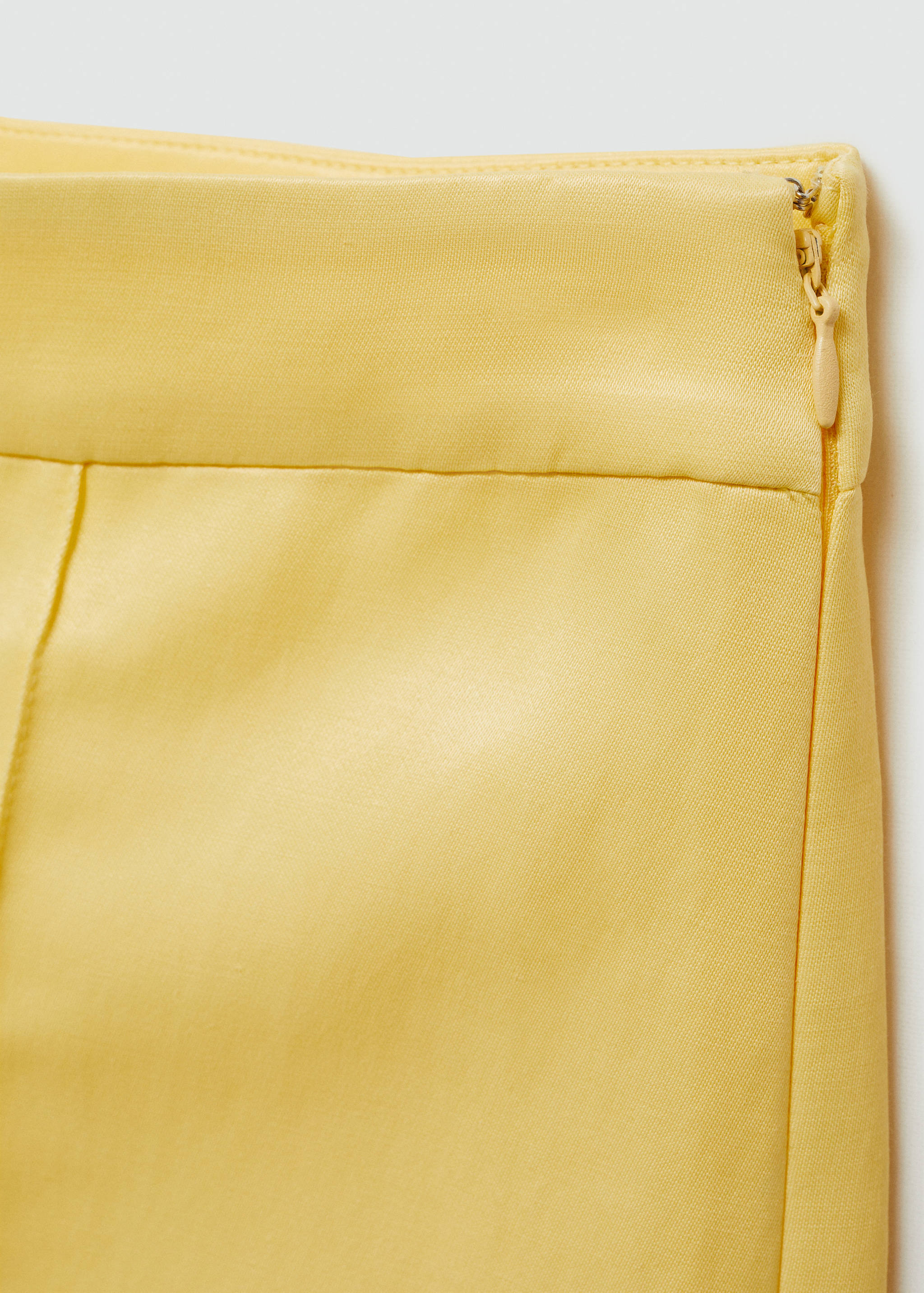 Flared pants with pleated detail - Details of the article 8