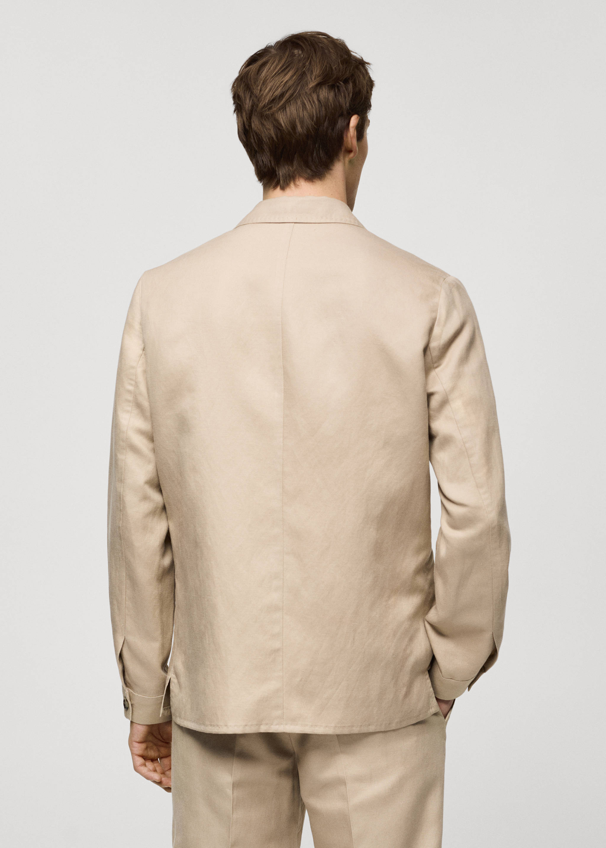 Lyocell linen overshirt with pockets - Reverse of the article