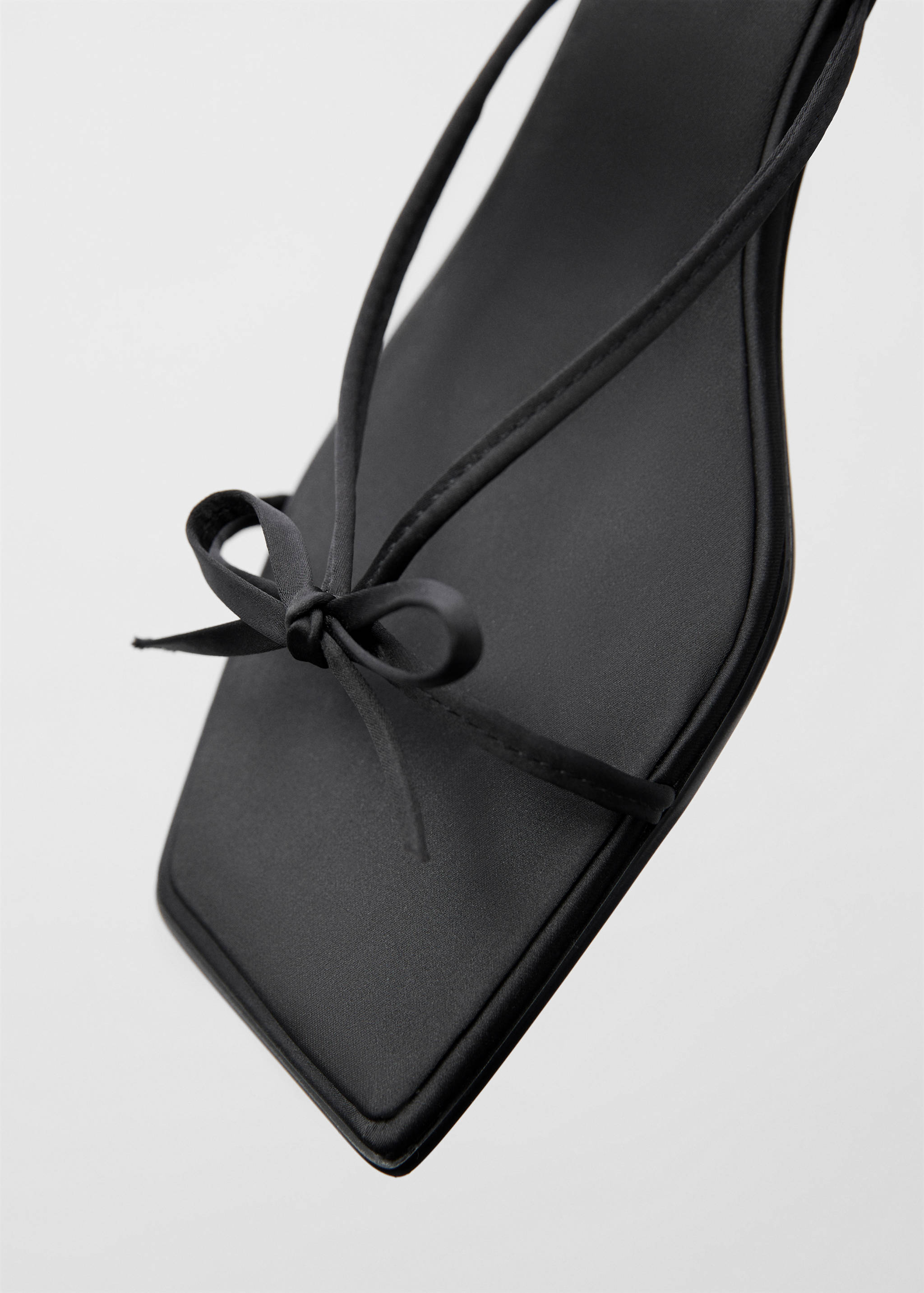 Bow heel sandals - Details of the article 3