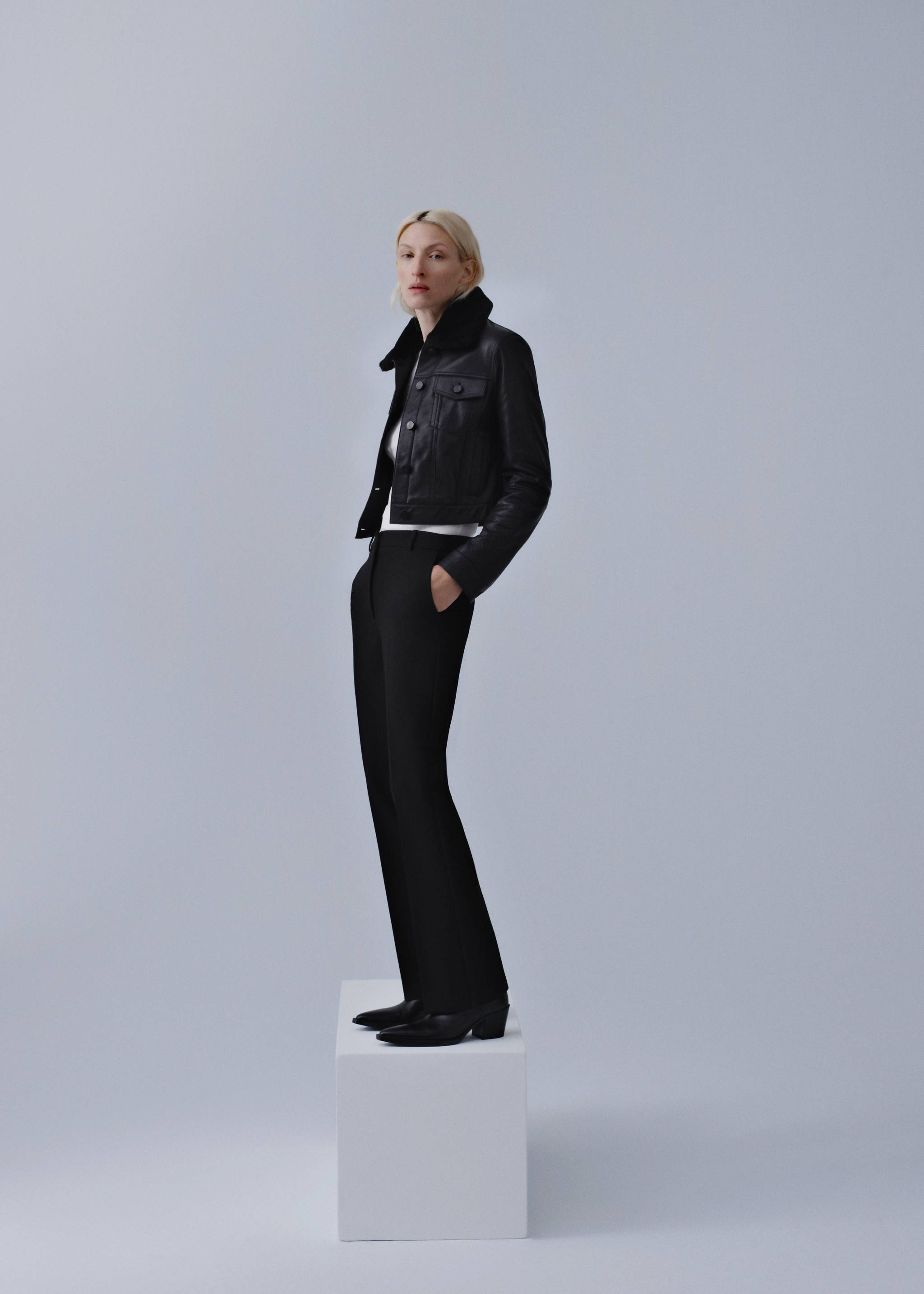 Leather pointed ankle boots - General plane, Black. Ref: 67070444-00.