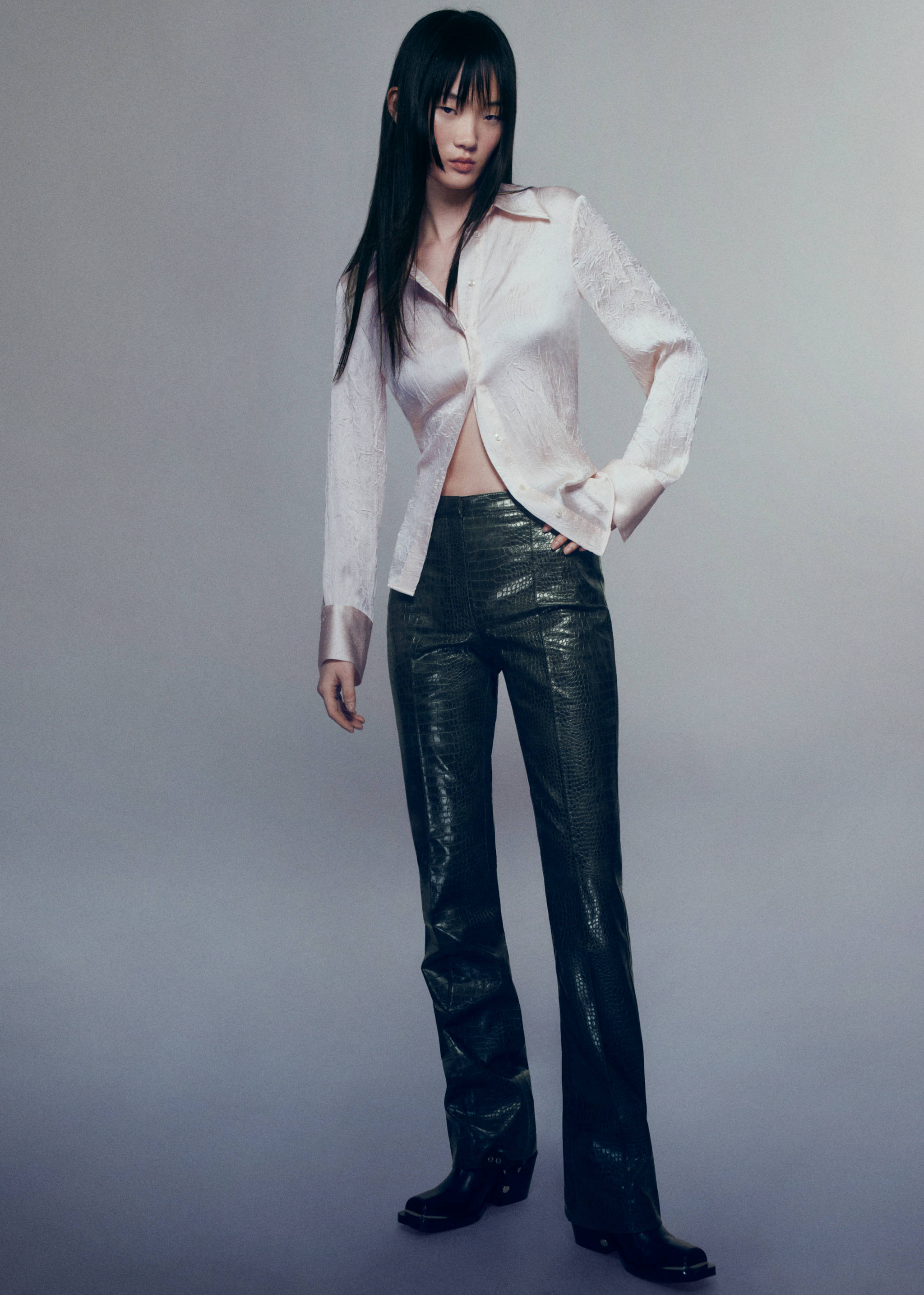 Flared Hose mit Animal-Print-Effekt - Detail des Artikels 7