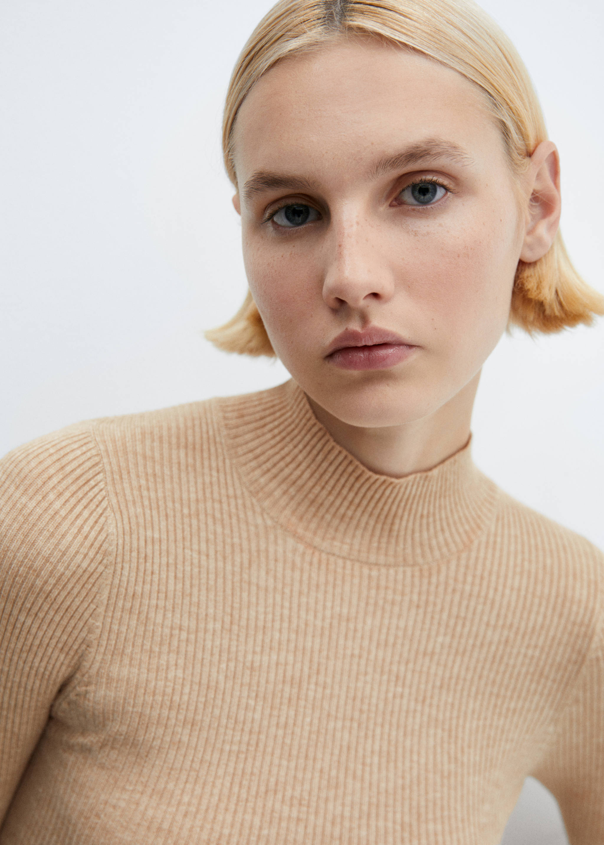 Robe maille côtelée col montant - Détail de l'article 1