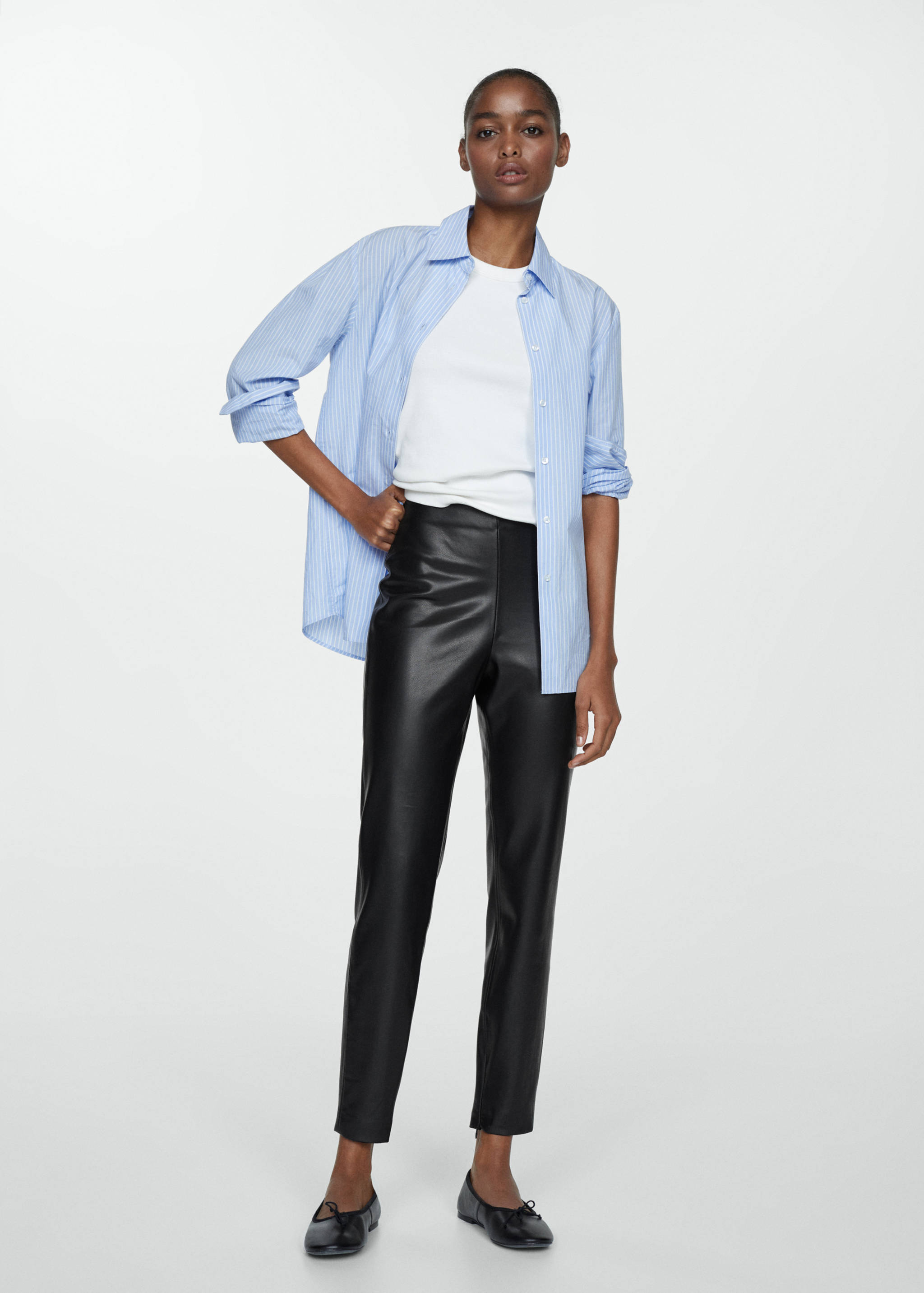 Leggings mit Leder-Effekt und Schlitzen - Allgemeine Ansicht