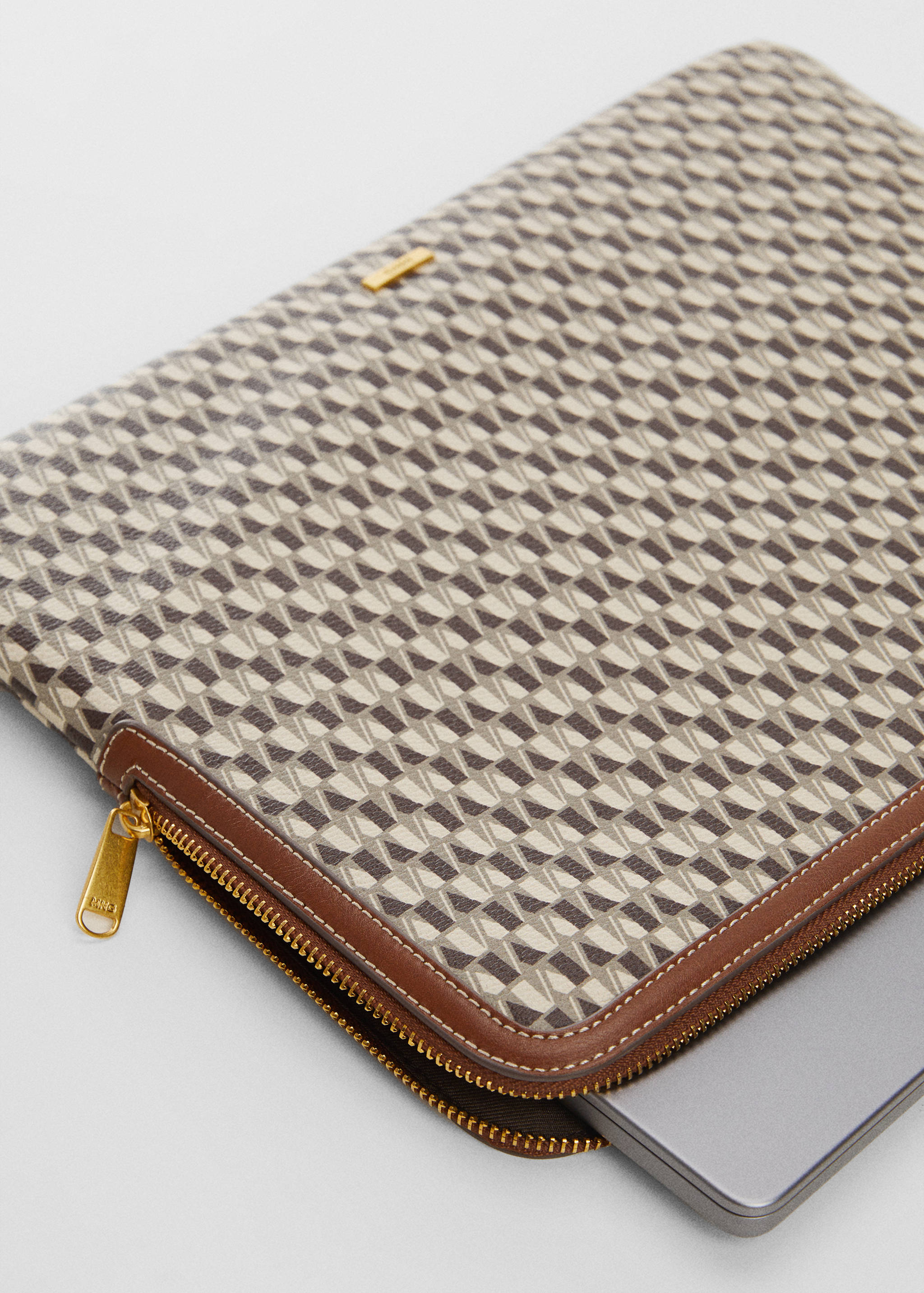 Laptop case with printed logo - Details of the article 1