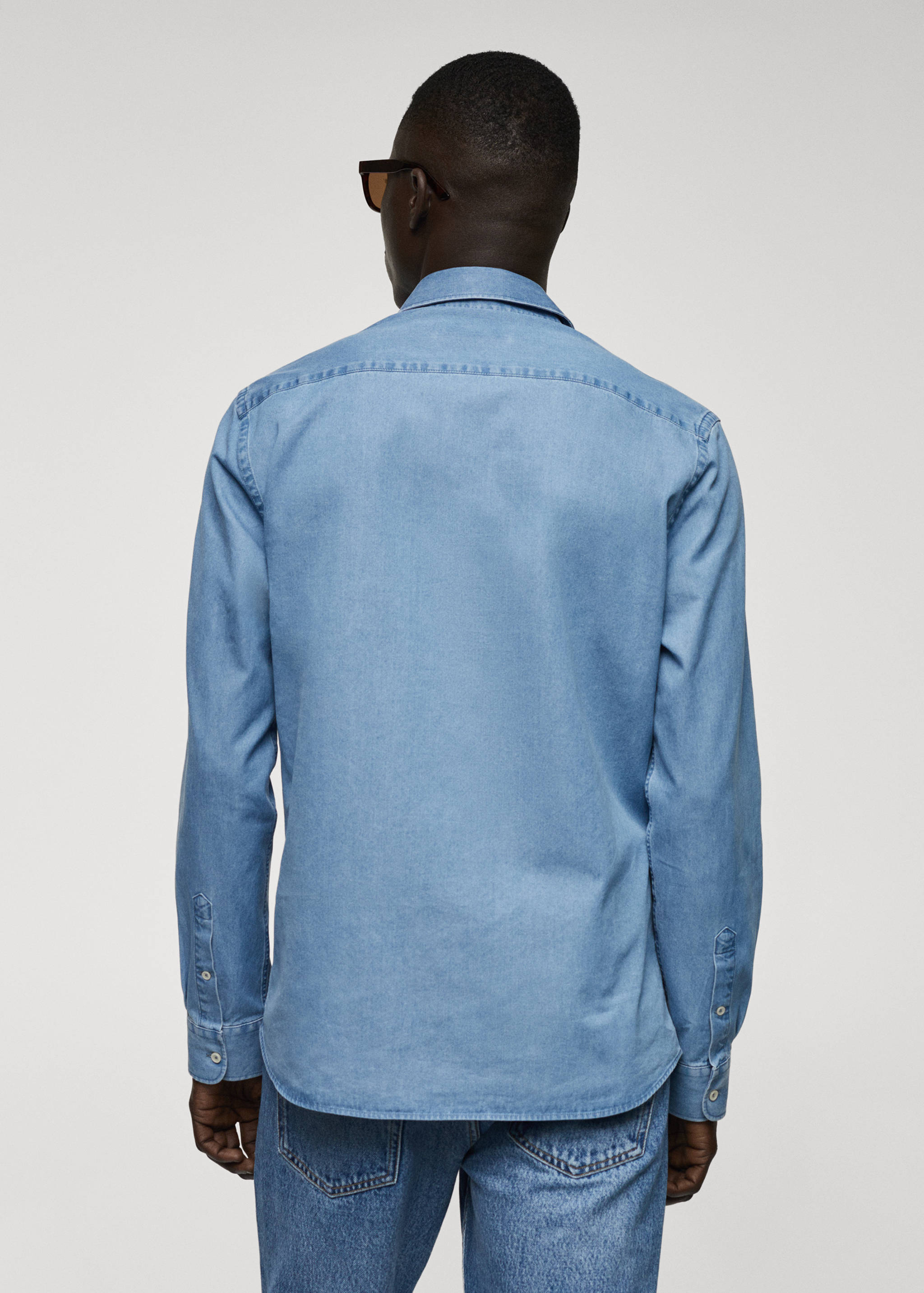 Regular-fit cotton chambray shirt - Reverse of the article
