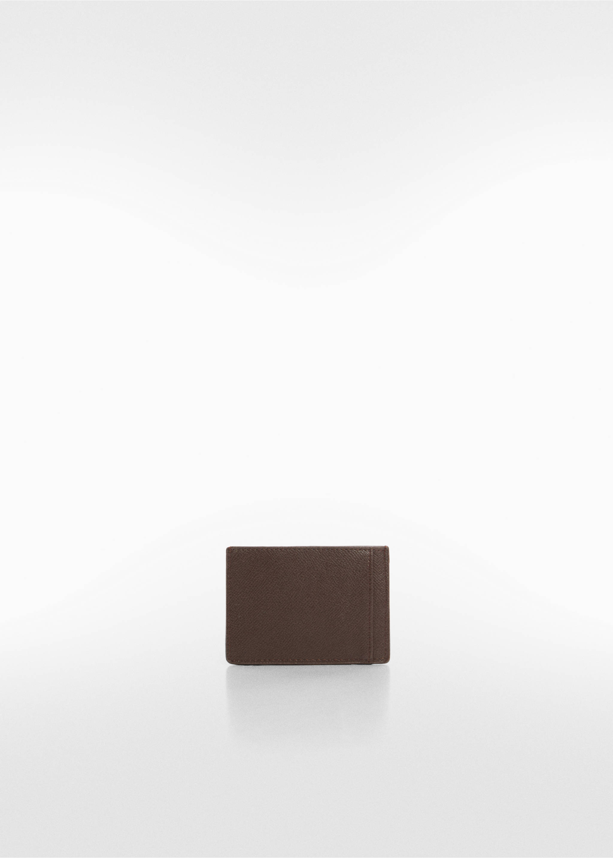 Anti-contactless peaked card holder - Details of the article 1, Chocolate. Ref: 67070635-00.