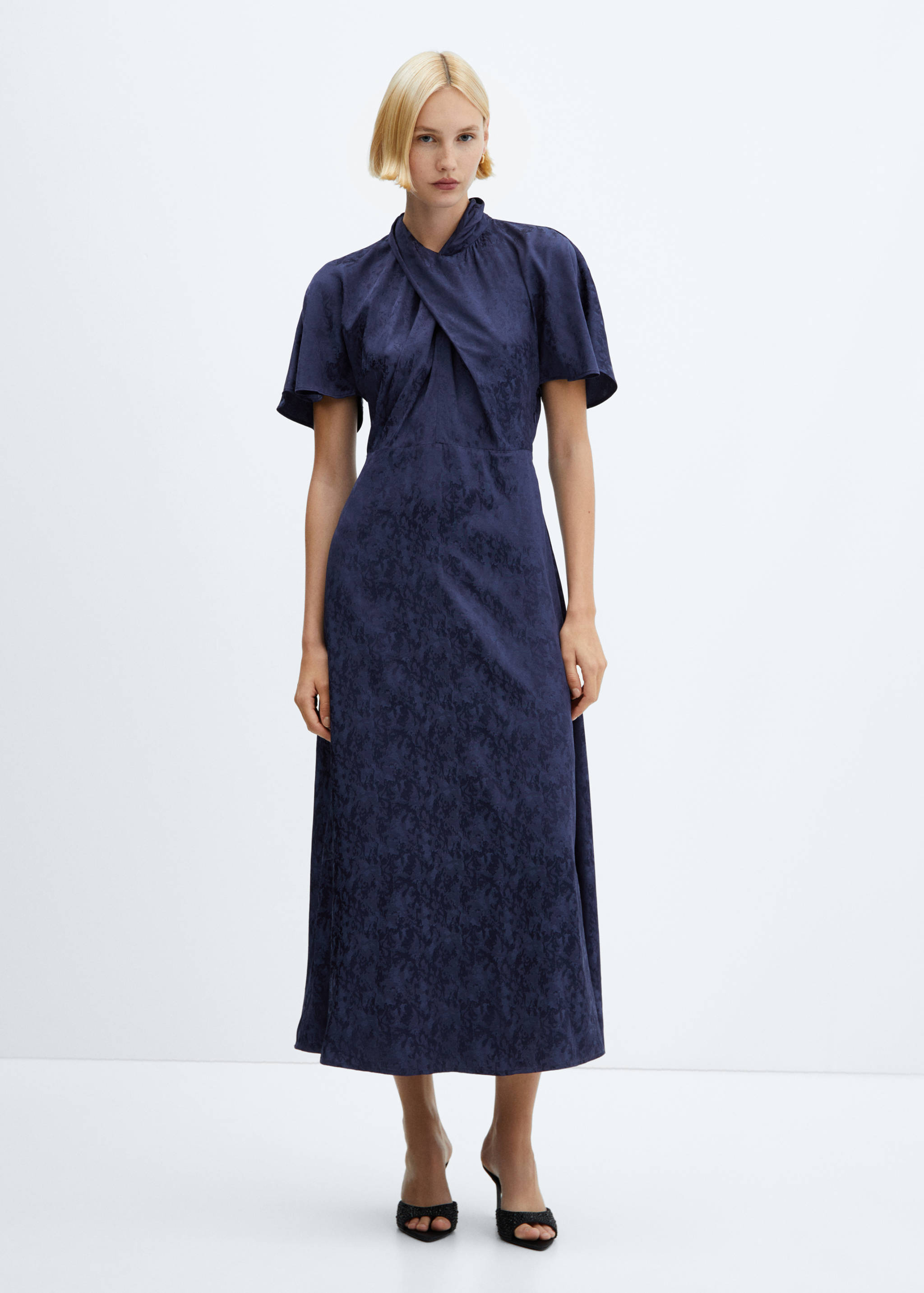Cross-neck jacquard dress - General plane