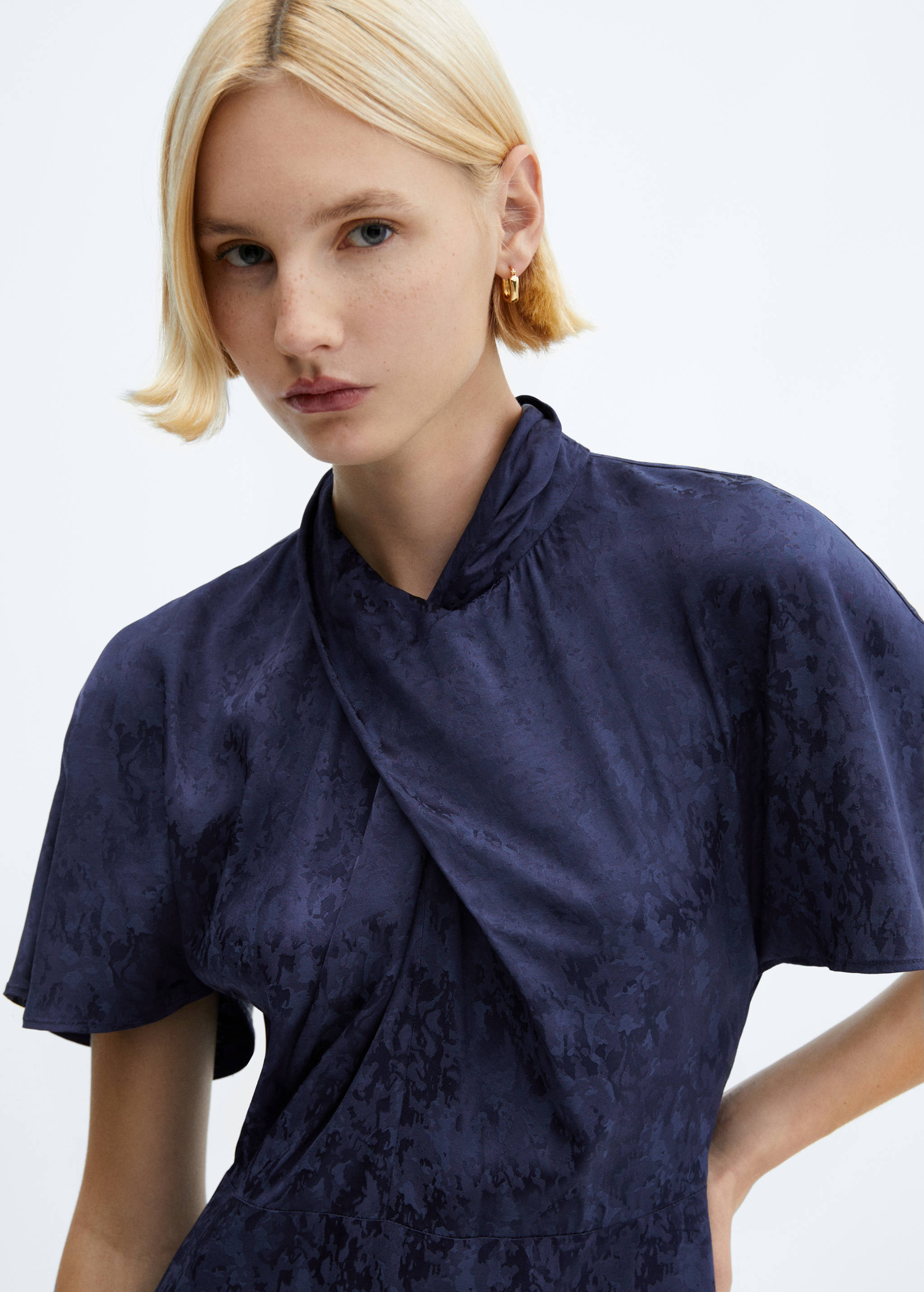 Cross-neck jacquard dress - Details of the article 1