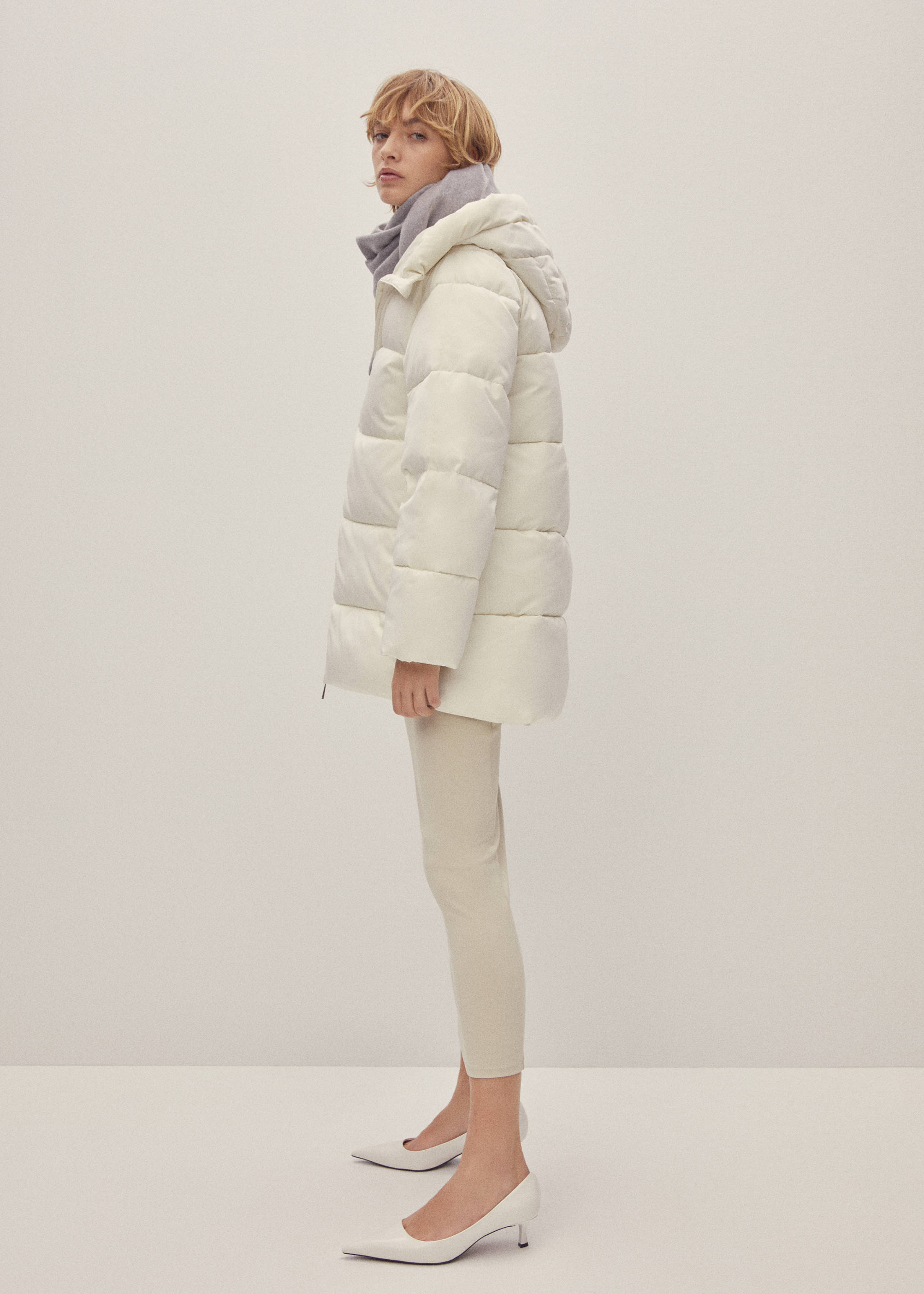 Hood puffer coat - Details of the article 7, Off White. Ref: 67070640-00.