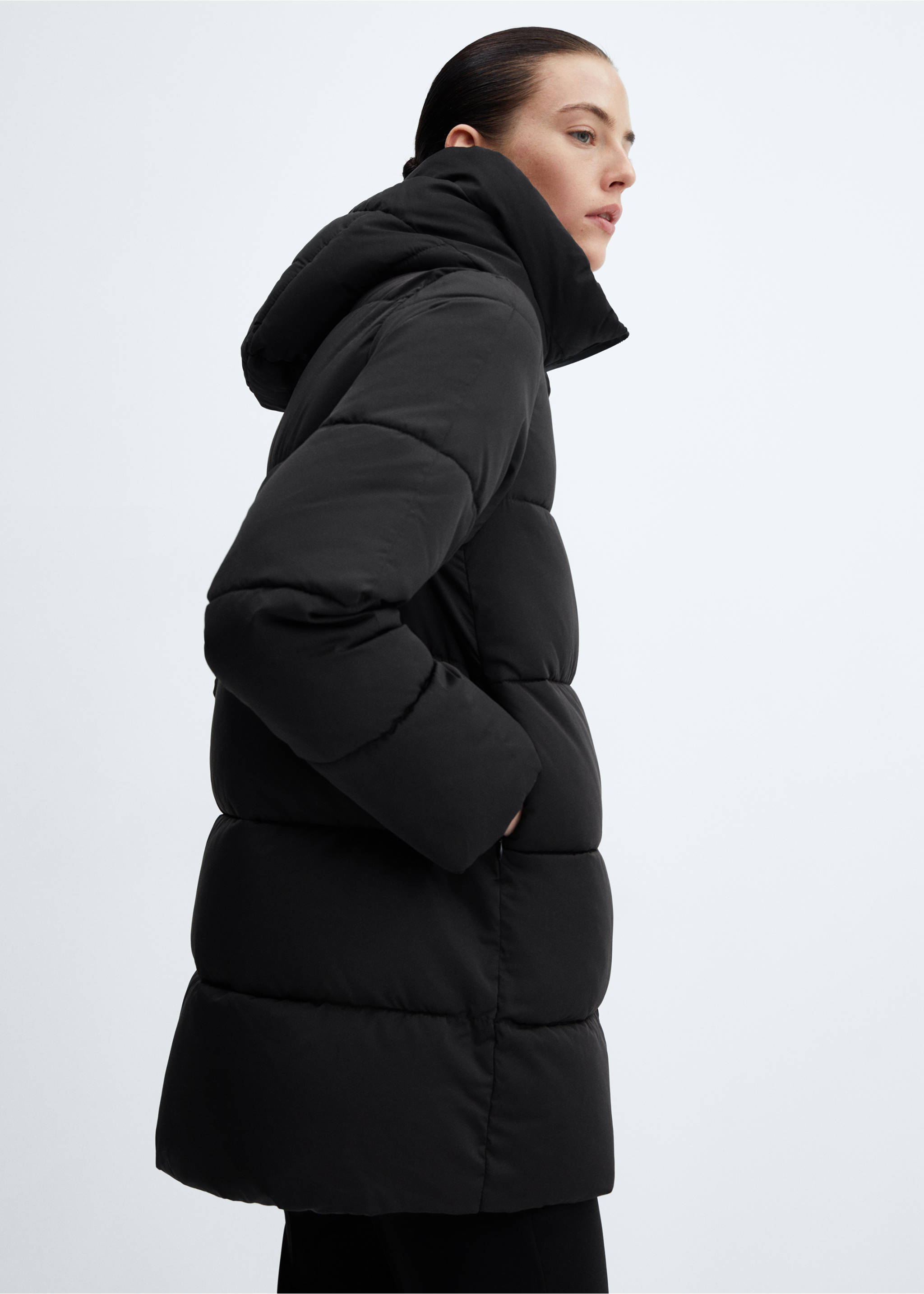 Hood puffer coat - Details of the article 2, Black. Ref: 67070640-00.