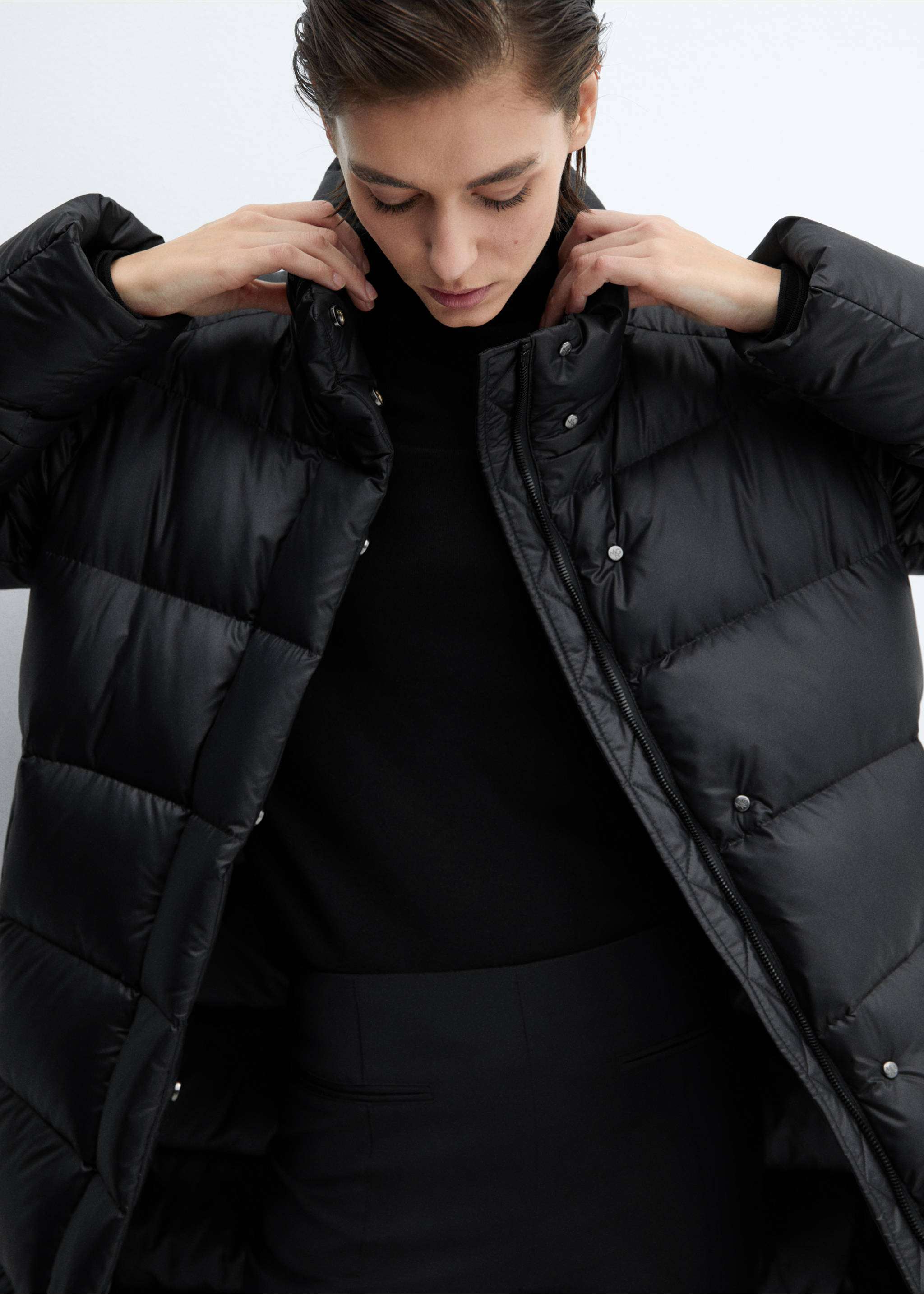 Long puffer down anorak - Details of the article 4, Black. Ref: 67070647-00.