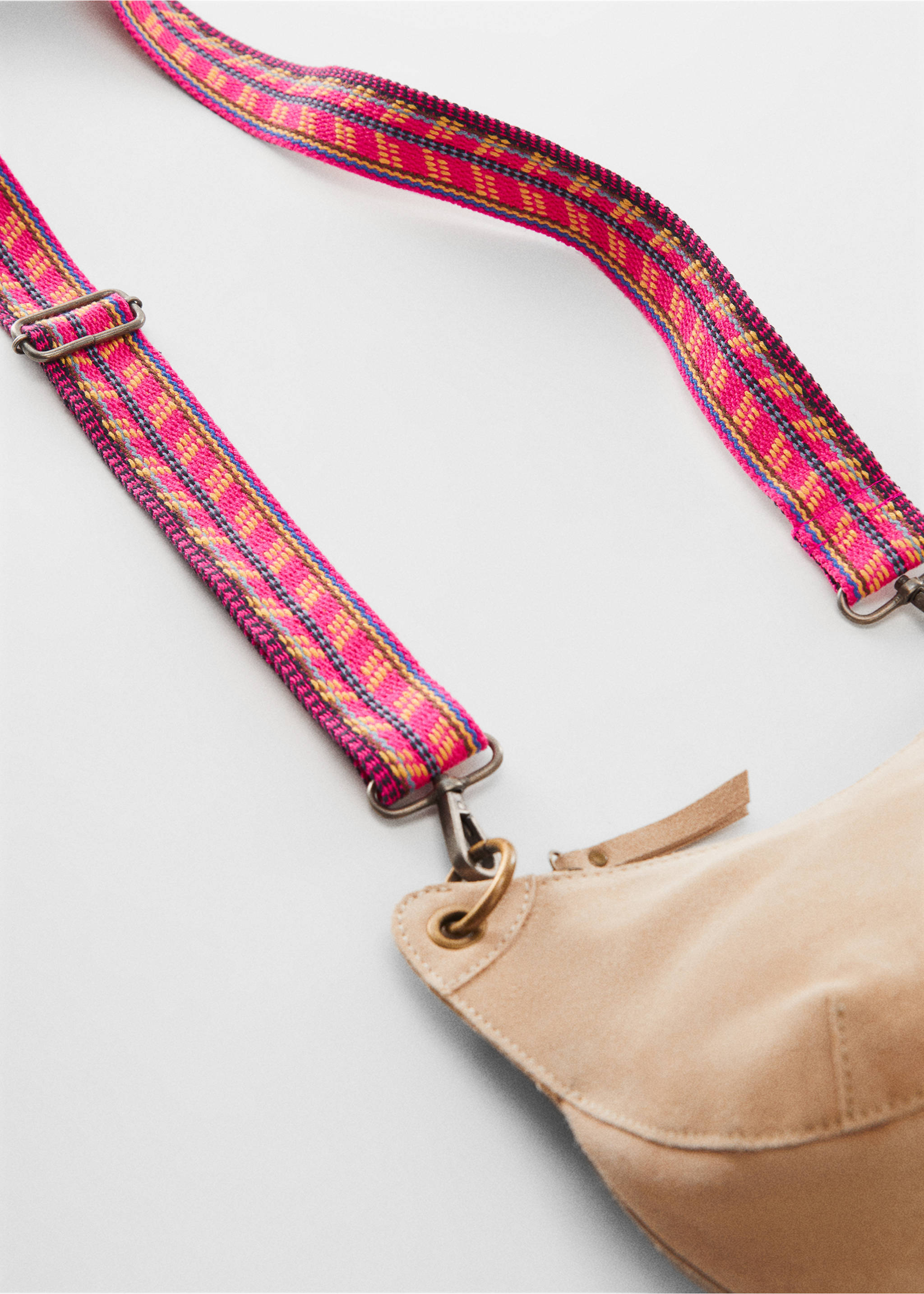 Patterned bag strap - Details of the article 1, Neon Pink. Ref: 67070679-00.