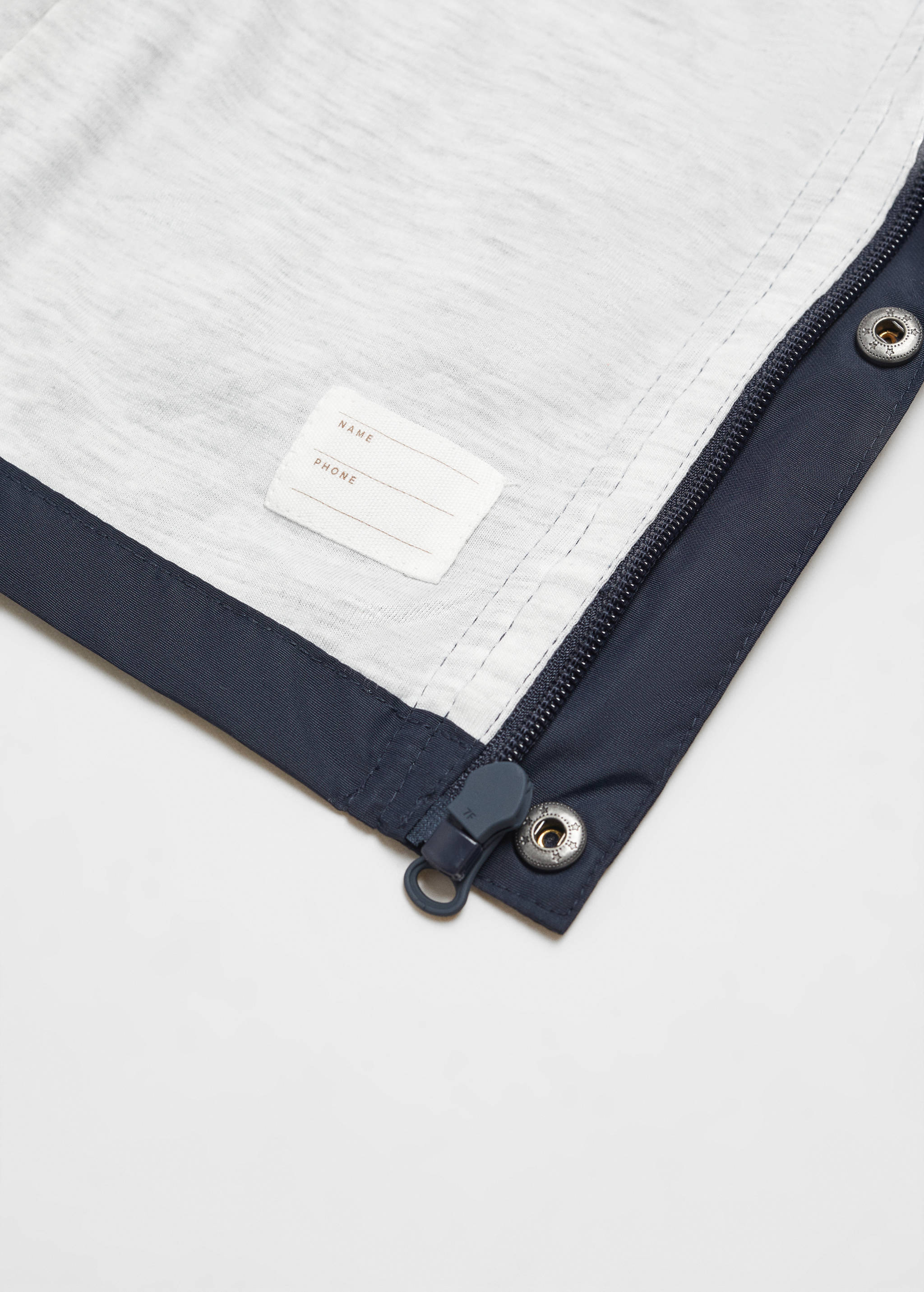 Parka imperméable capuche - Détail de l'article 0