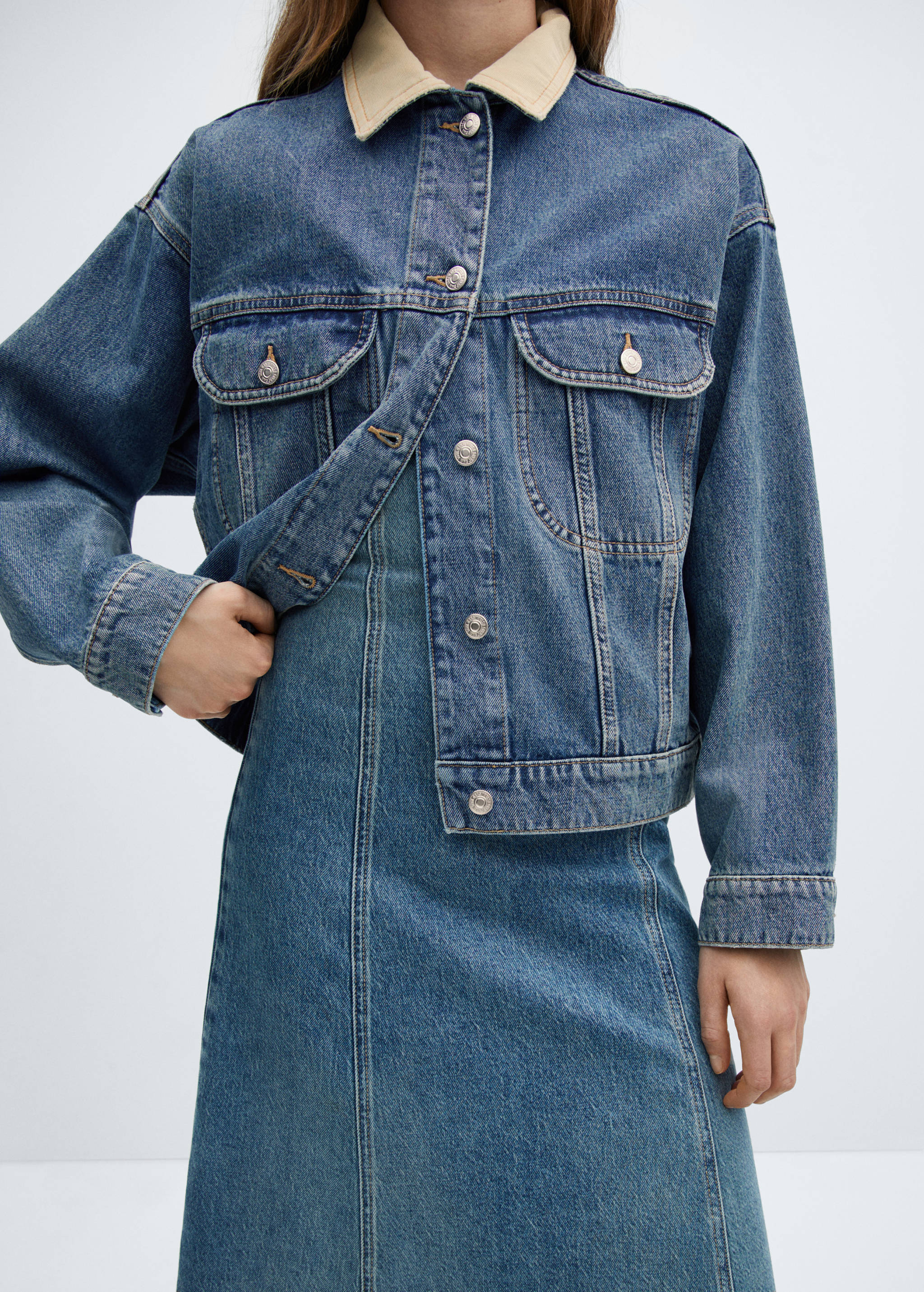 Blouson en jean contrasté - Détail de l'article 3