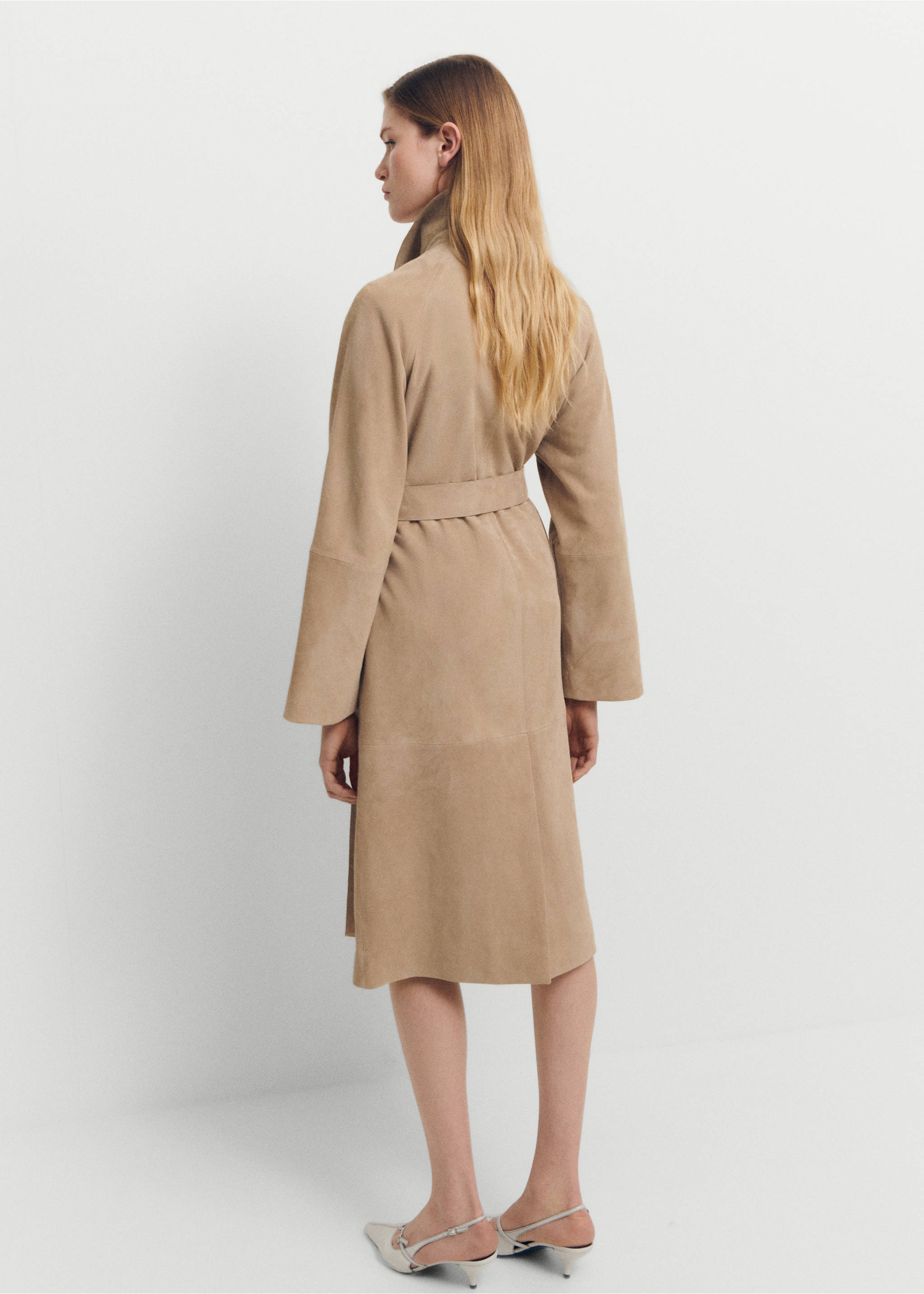 100% suede trench coat - Reverse of the article, Ice Grey. Ref: 67074035-00.
