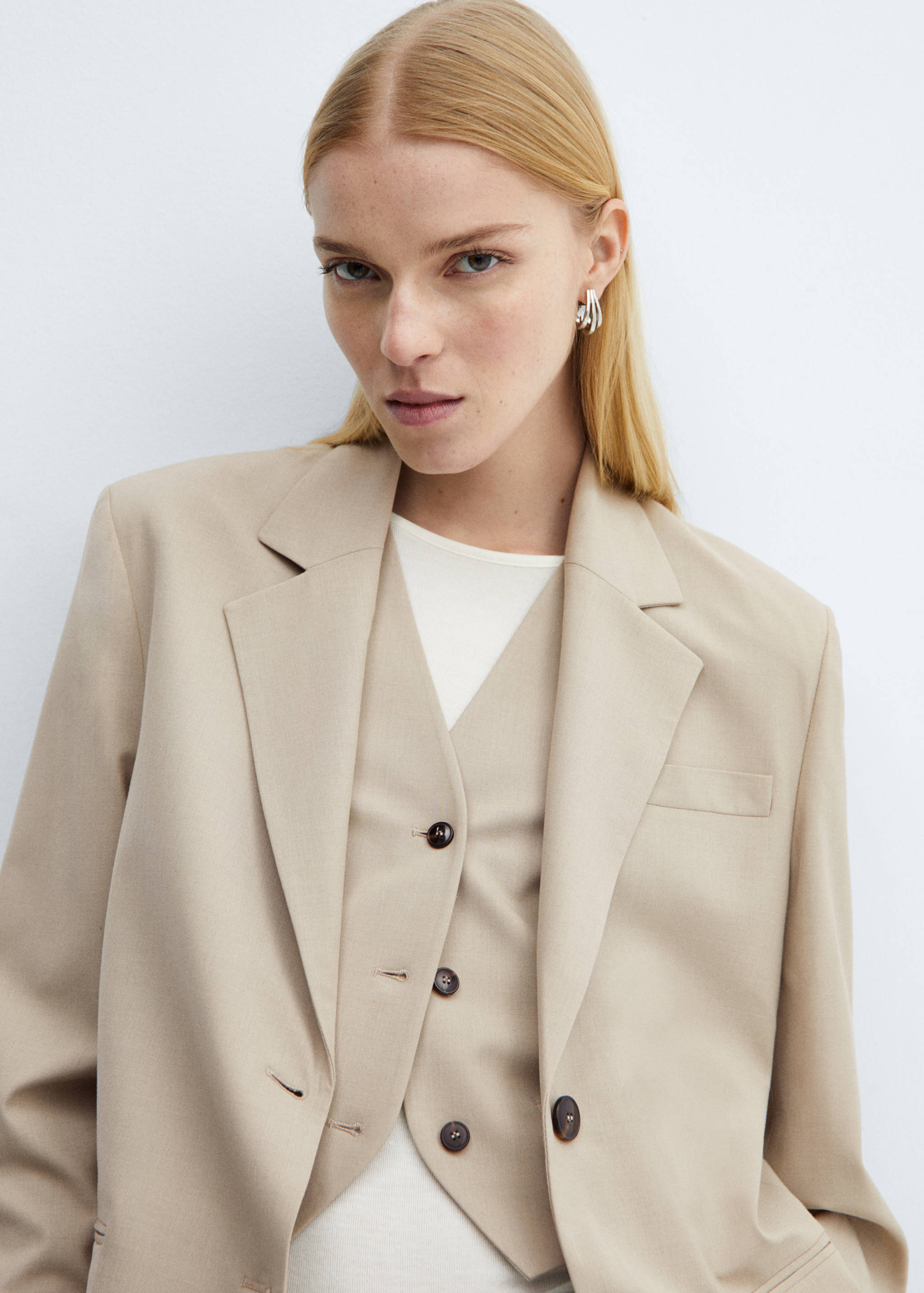 Americana traje botones - Plano medio