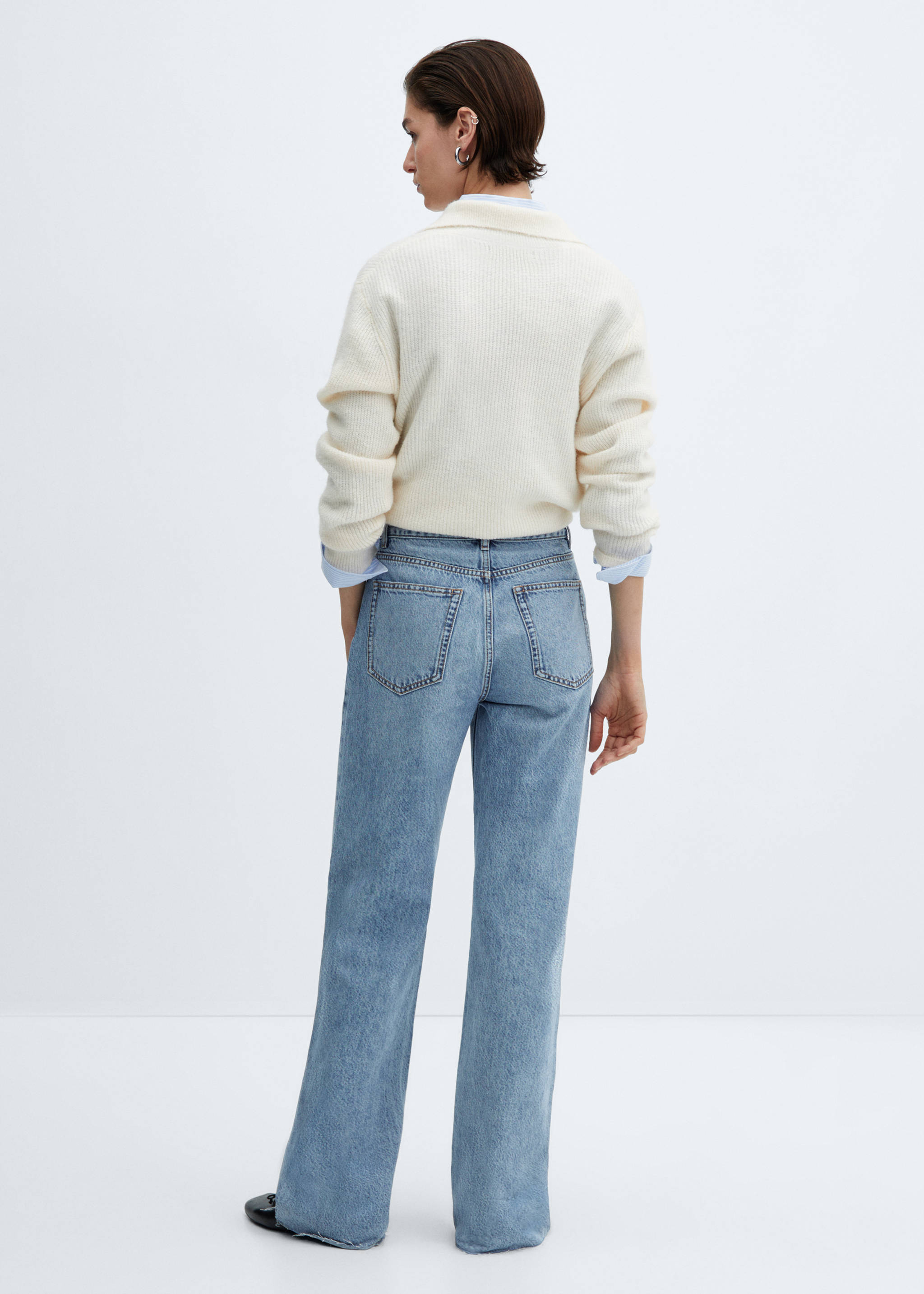 Wide leg mid-rise jeans - Reverse of the article