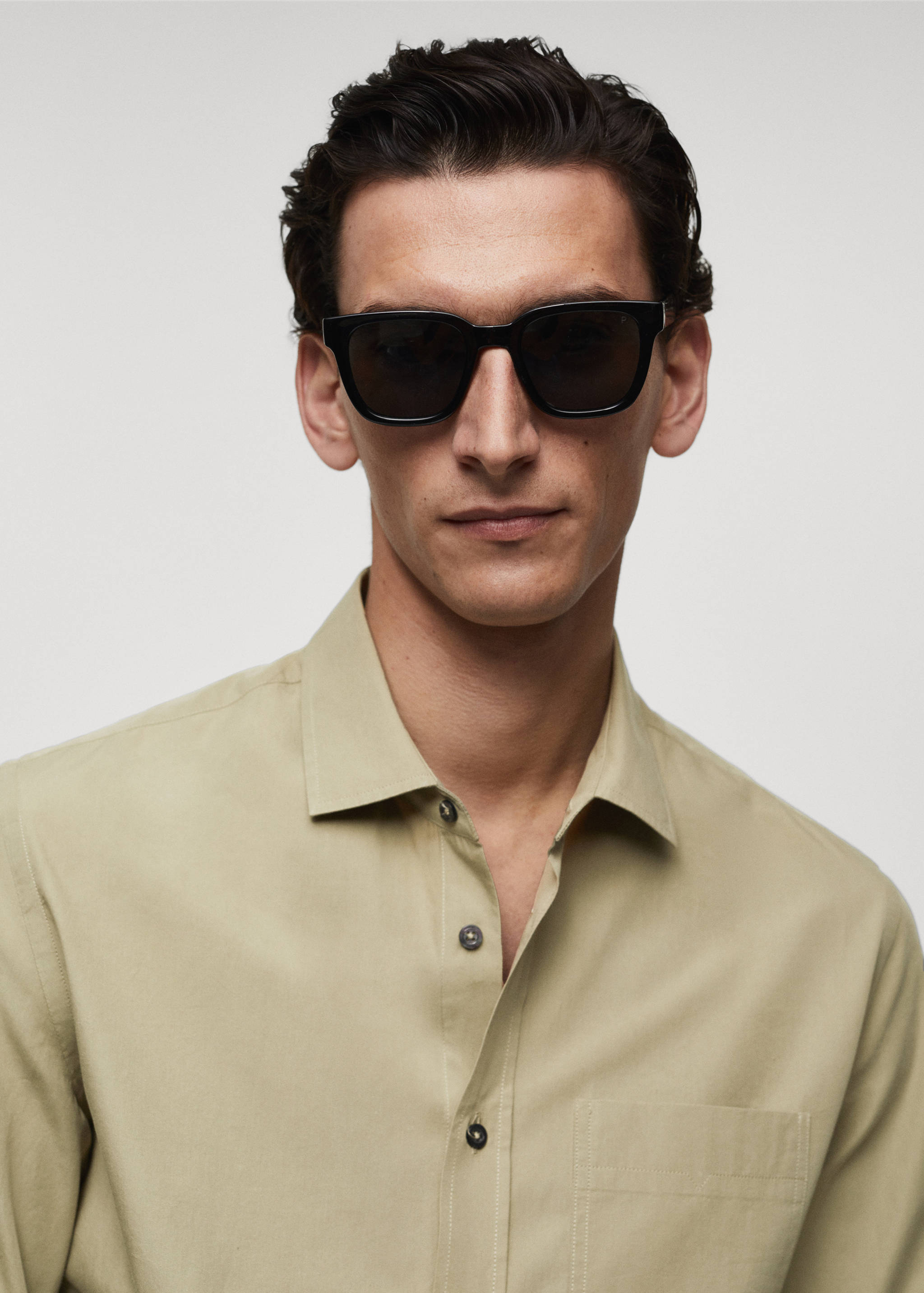 Poplin shirt with pocket - Details of the article 1