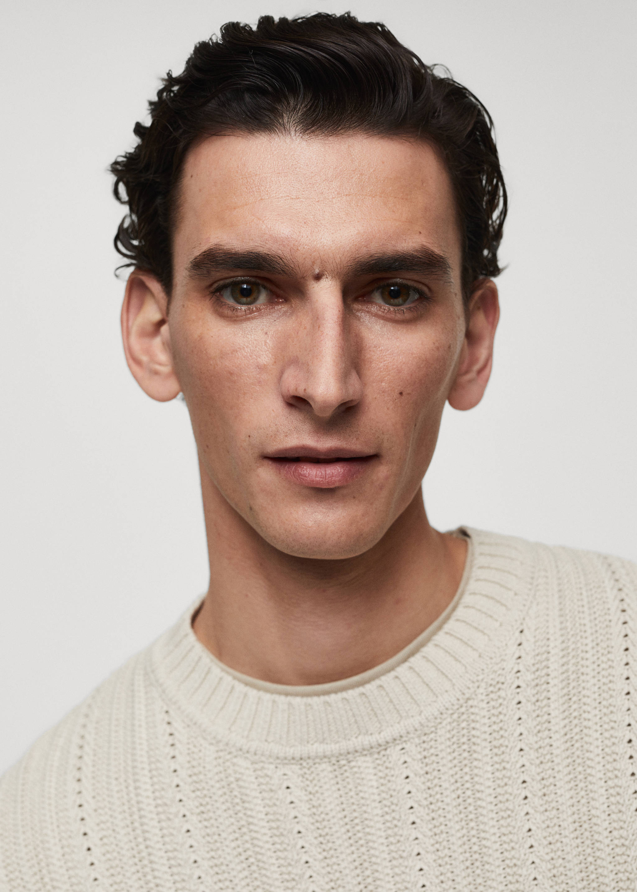 Contrasting knit sweater - Details of the article 1