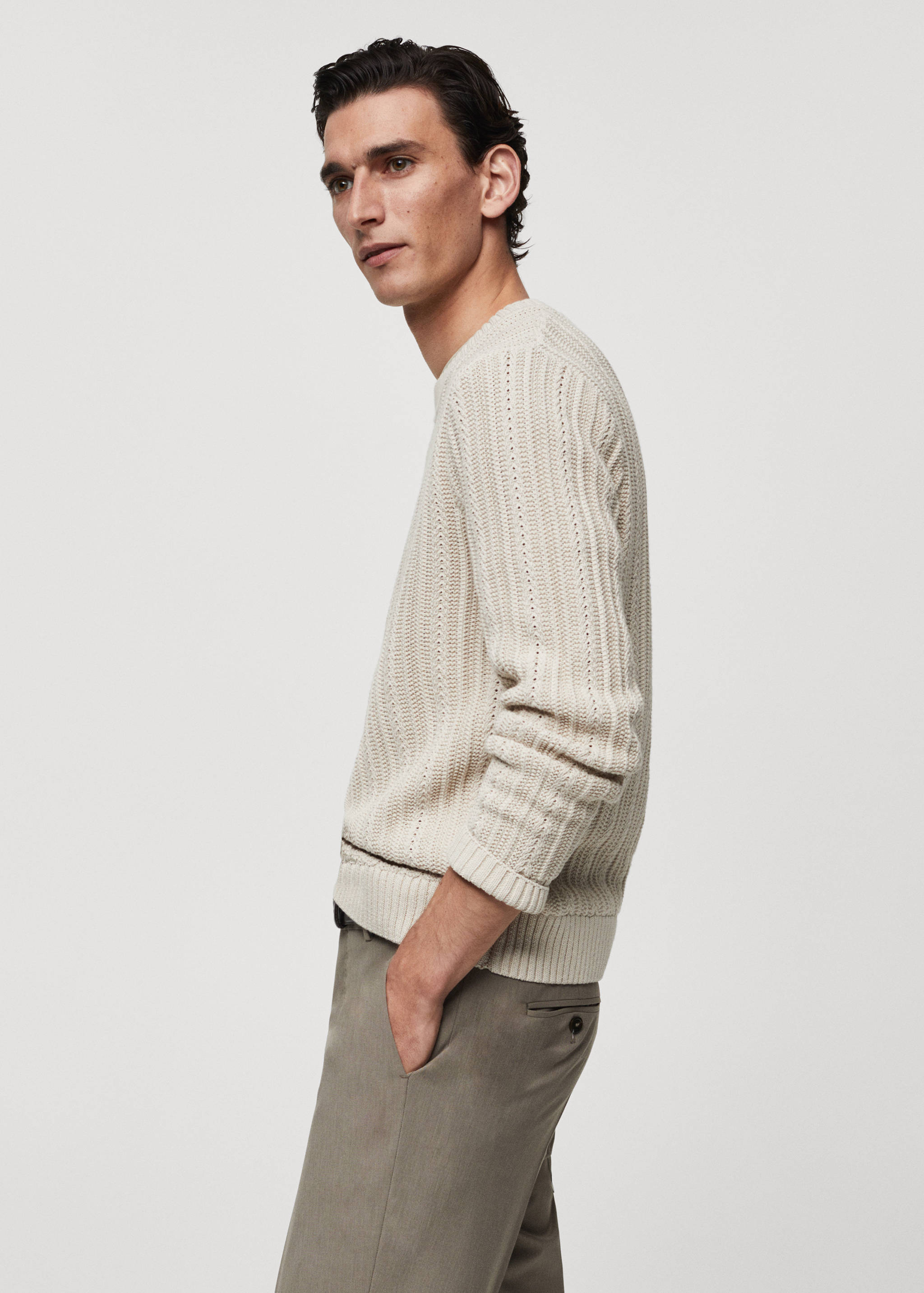 Contrasting knit sweater - Details of the article 2