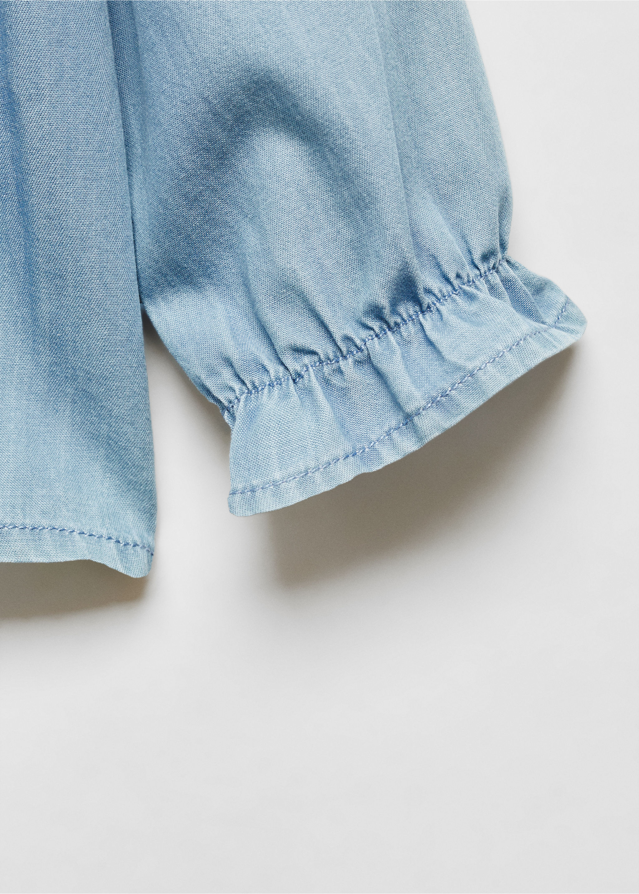 Chemise denim à volants - Détail de l'article 0