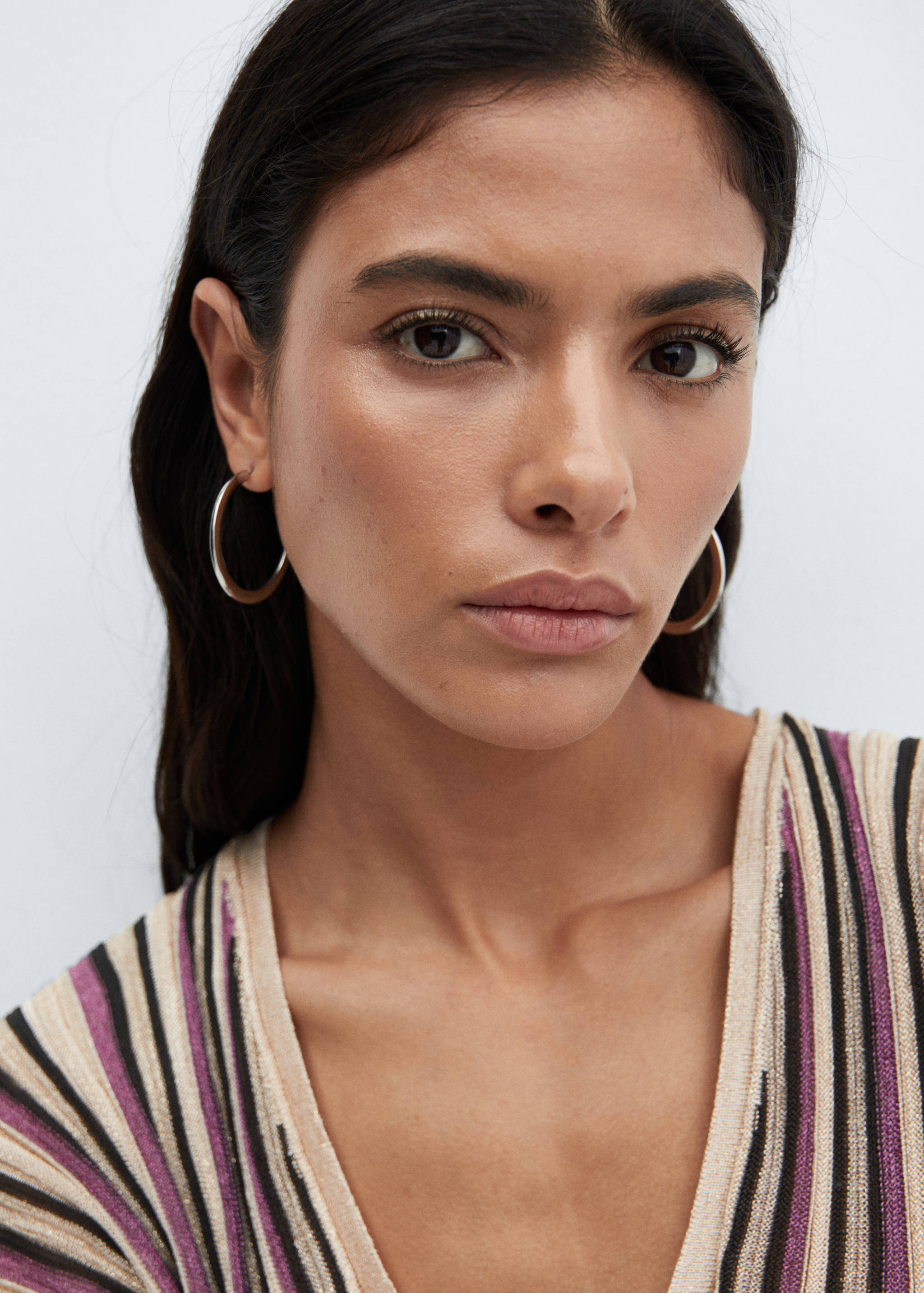 Sukienka z lureksu z kopertowym dekoltem - Szczegóły artykułu 1