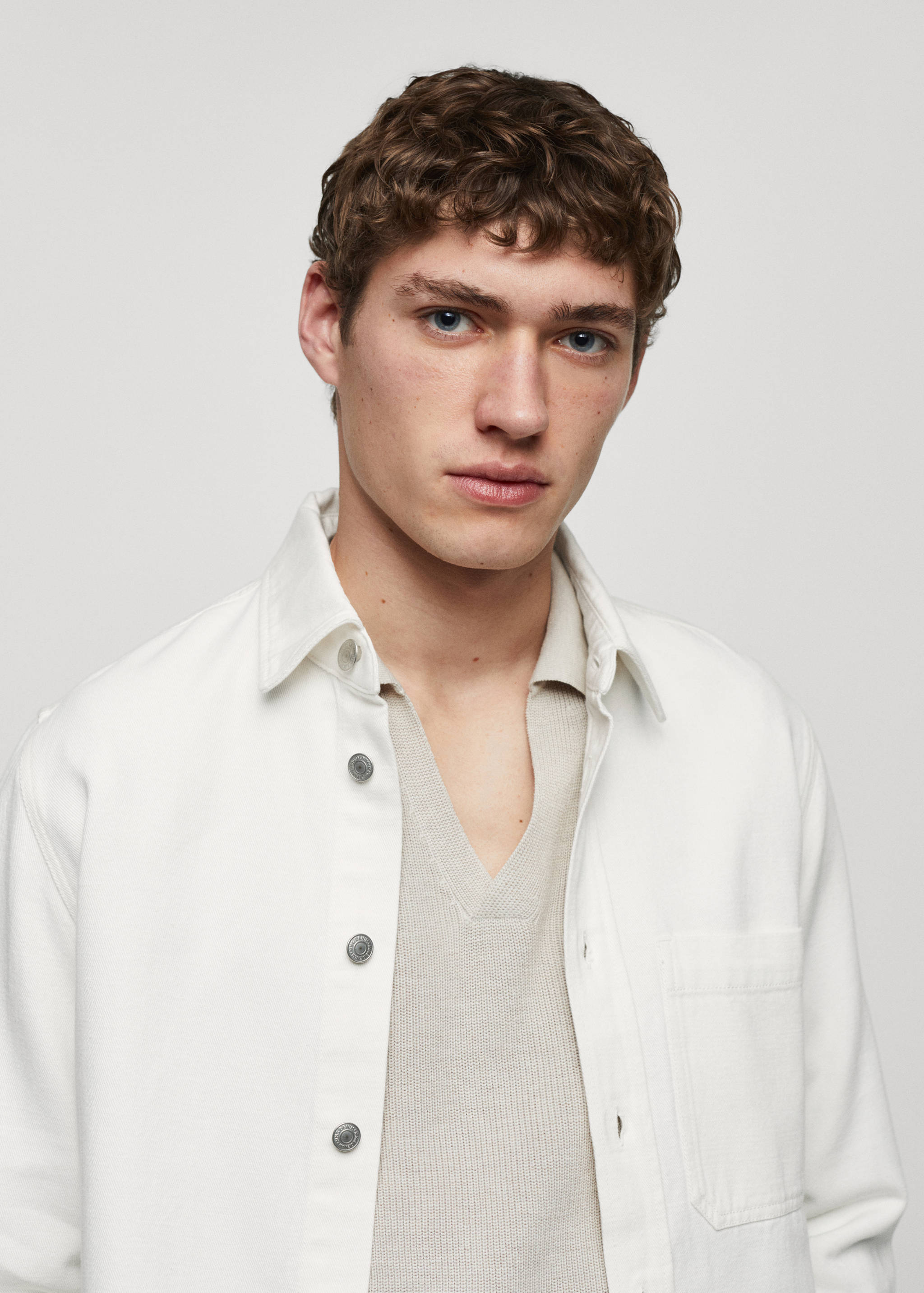 Regular-fit cotton and linen overshirt - Details of the article 1