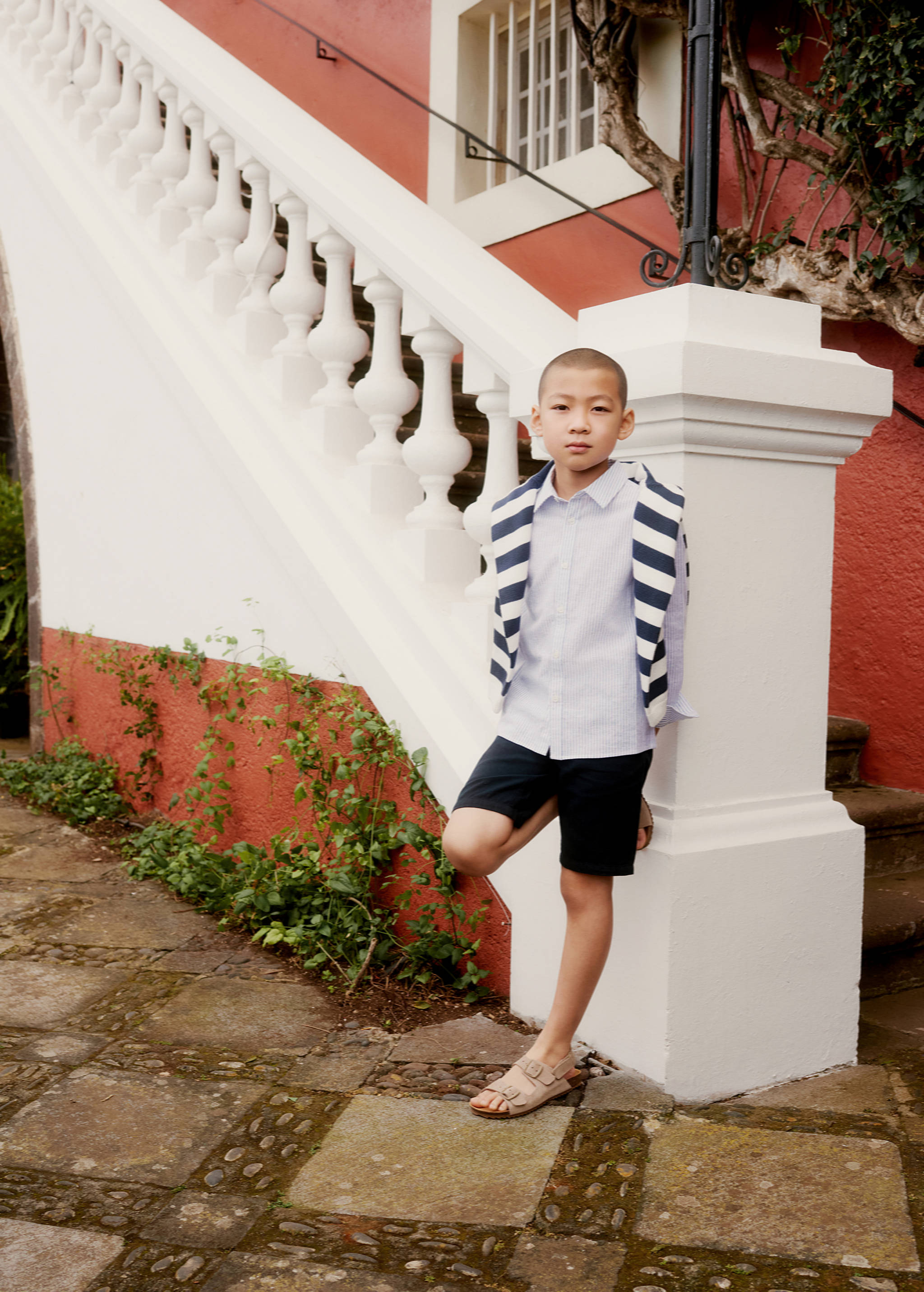 Slim-Fit-Bermudashorts im Chino-Stil aus Baumwolle - Detail des Artikels 5