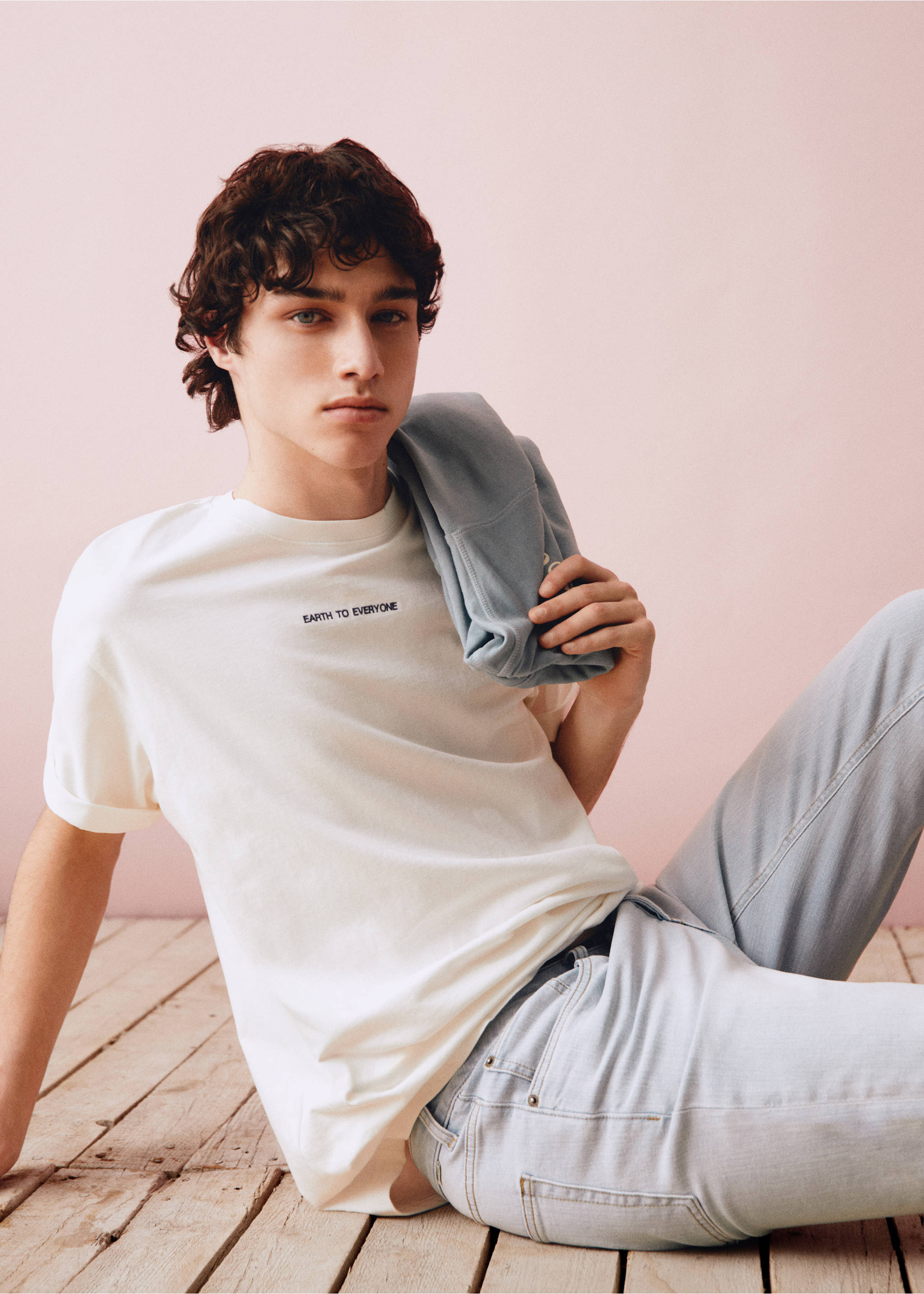 Short-sleeved printed t-shirt - Details of the article 6, Off White. Ref: 67075142-00.