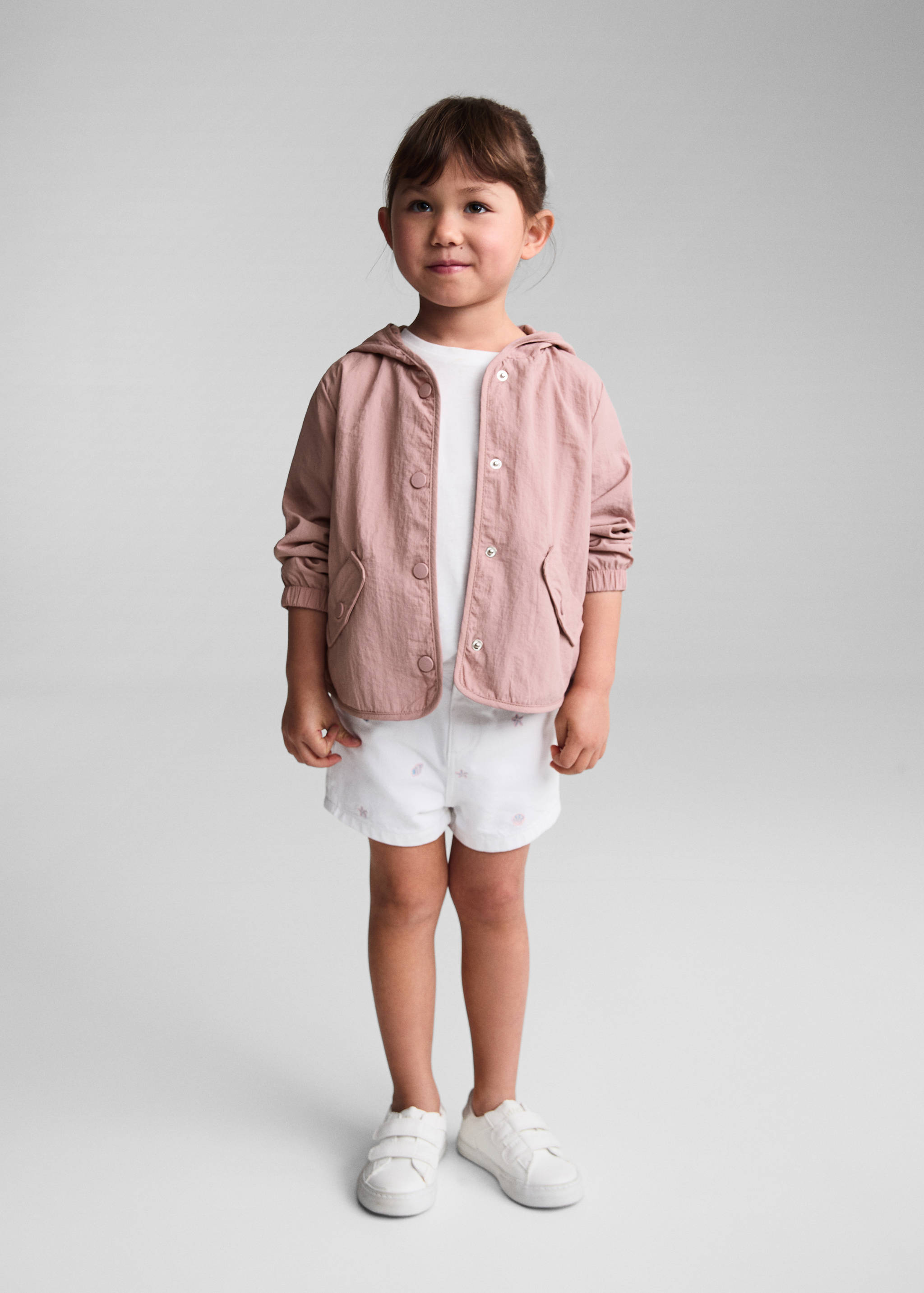 Buttoned jacket with pockets - General plane