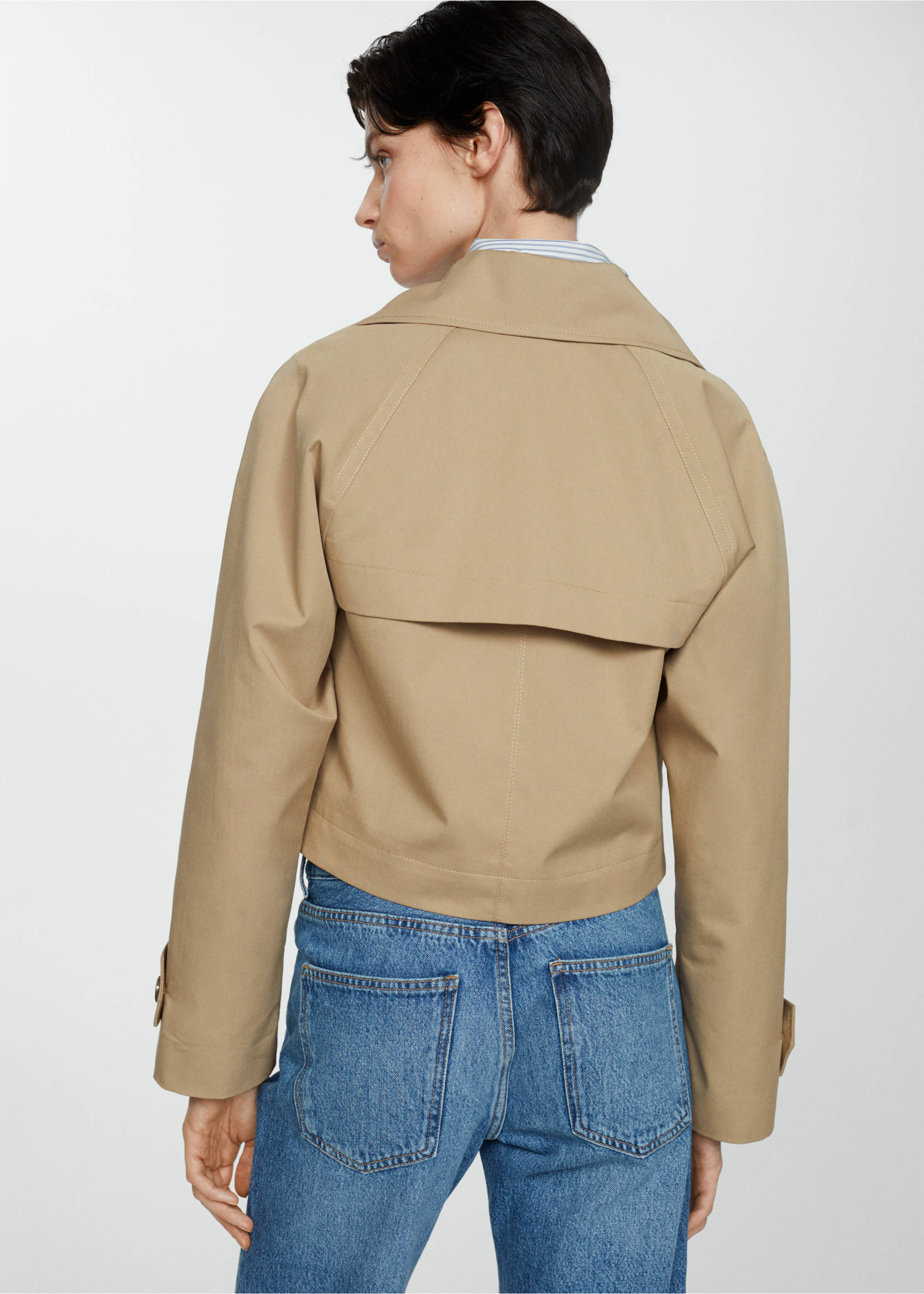 Cropped trench coat with lapels - Reverse of the article, Beige. Ref: 67075728-00.
