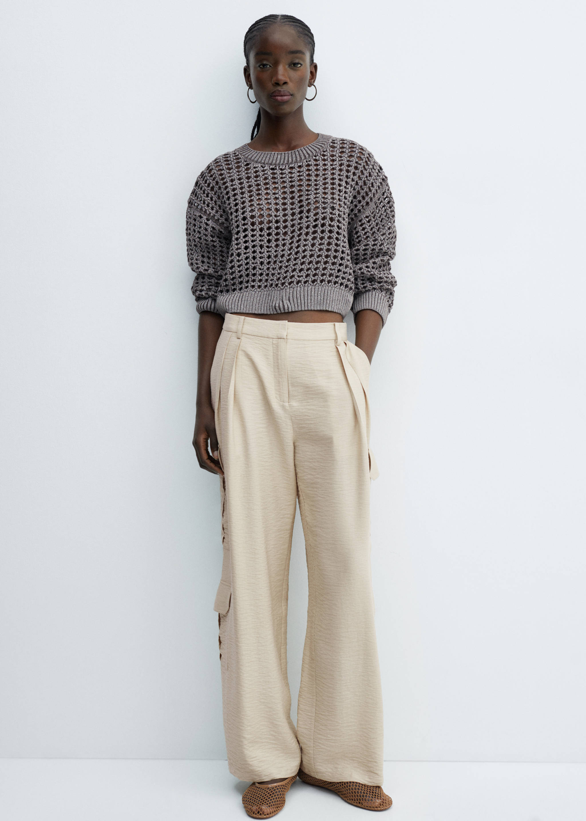 Pantaloni cargo cu pense - Detaliu al articolului 9