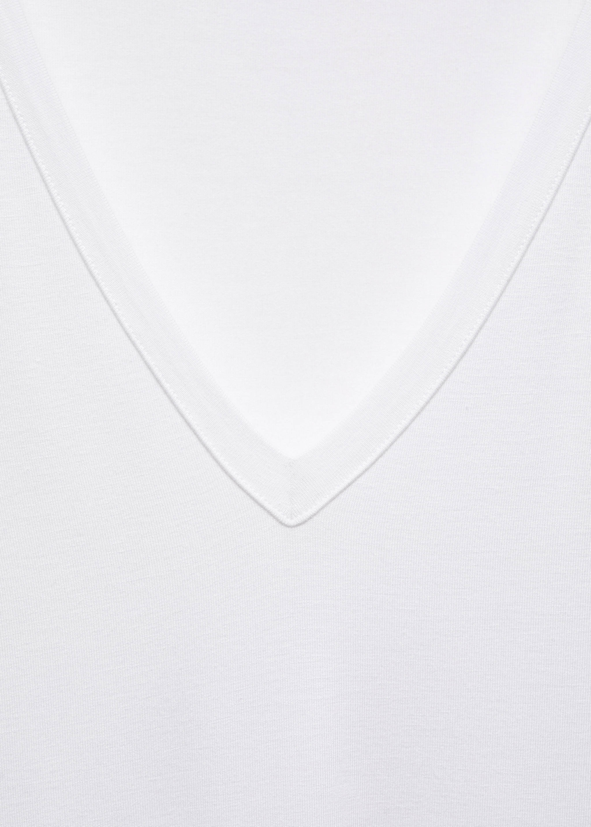 V-neck T-shirt - Details of the article 8