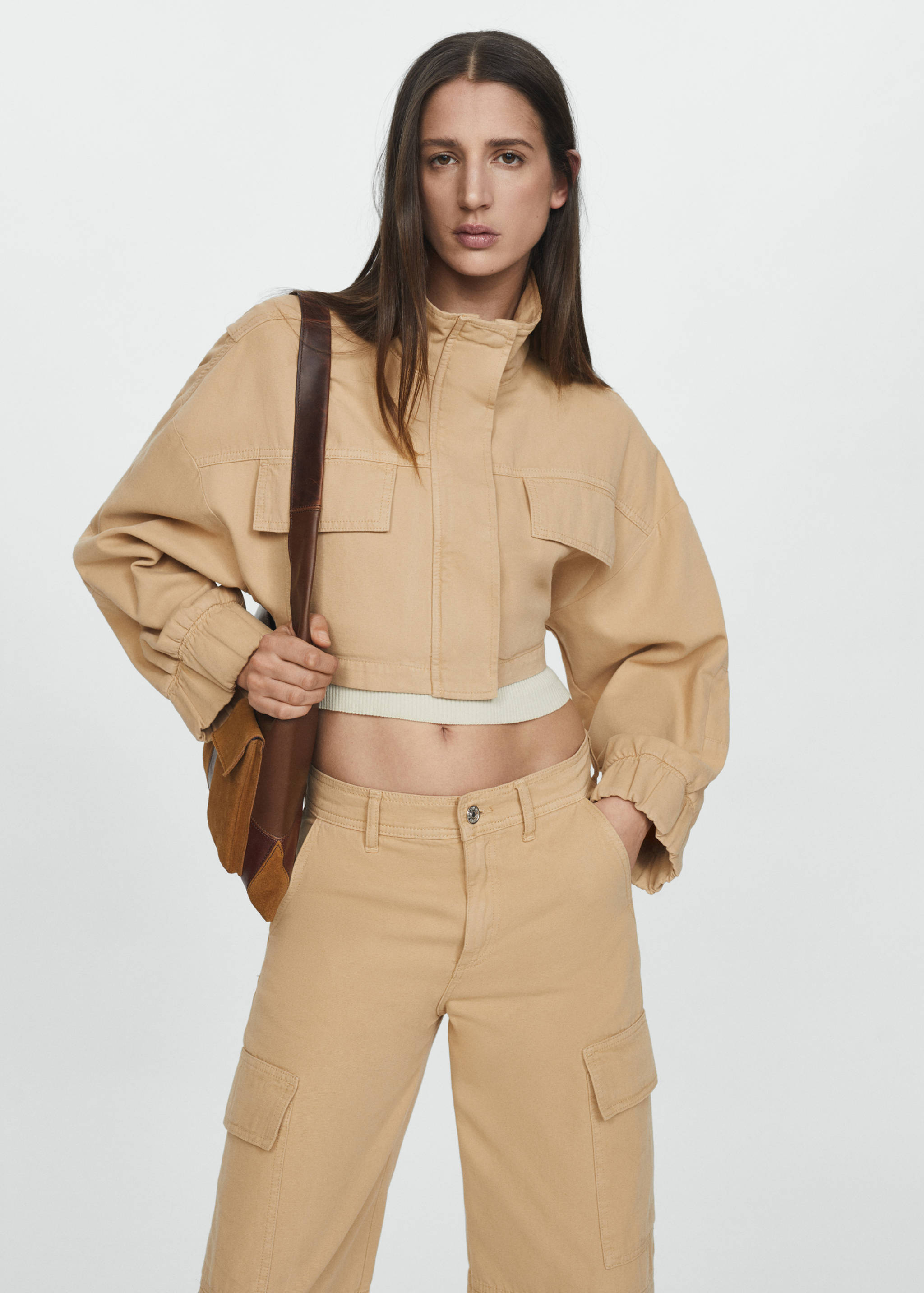 Cropped jacket with pockets - Details of the article 2
