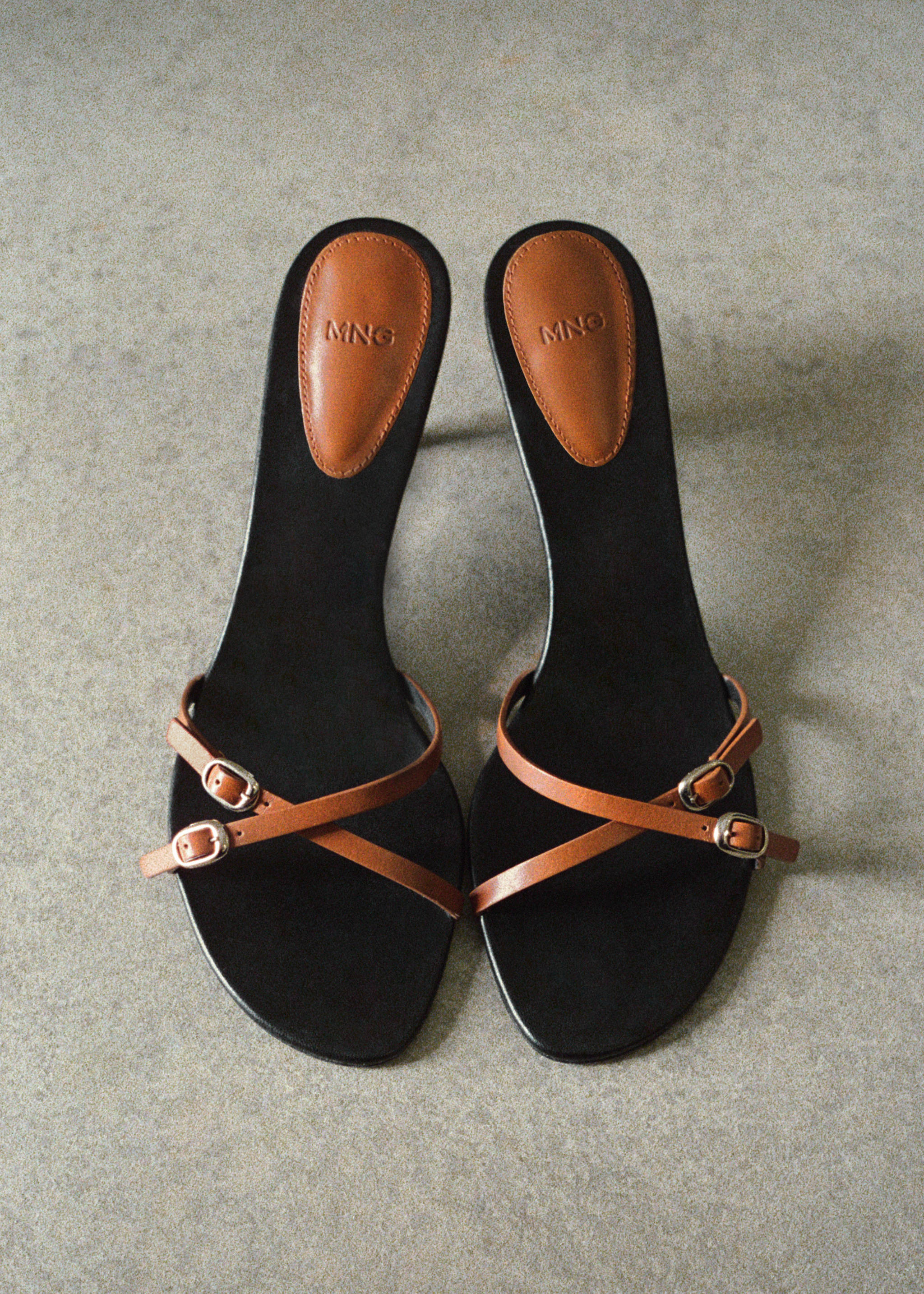 Leather straps sandals - Details of the article 6