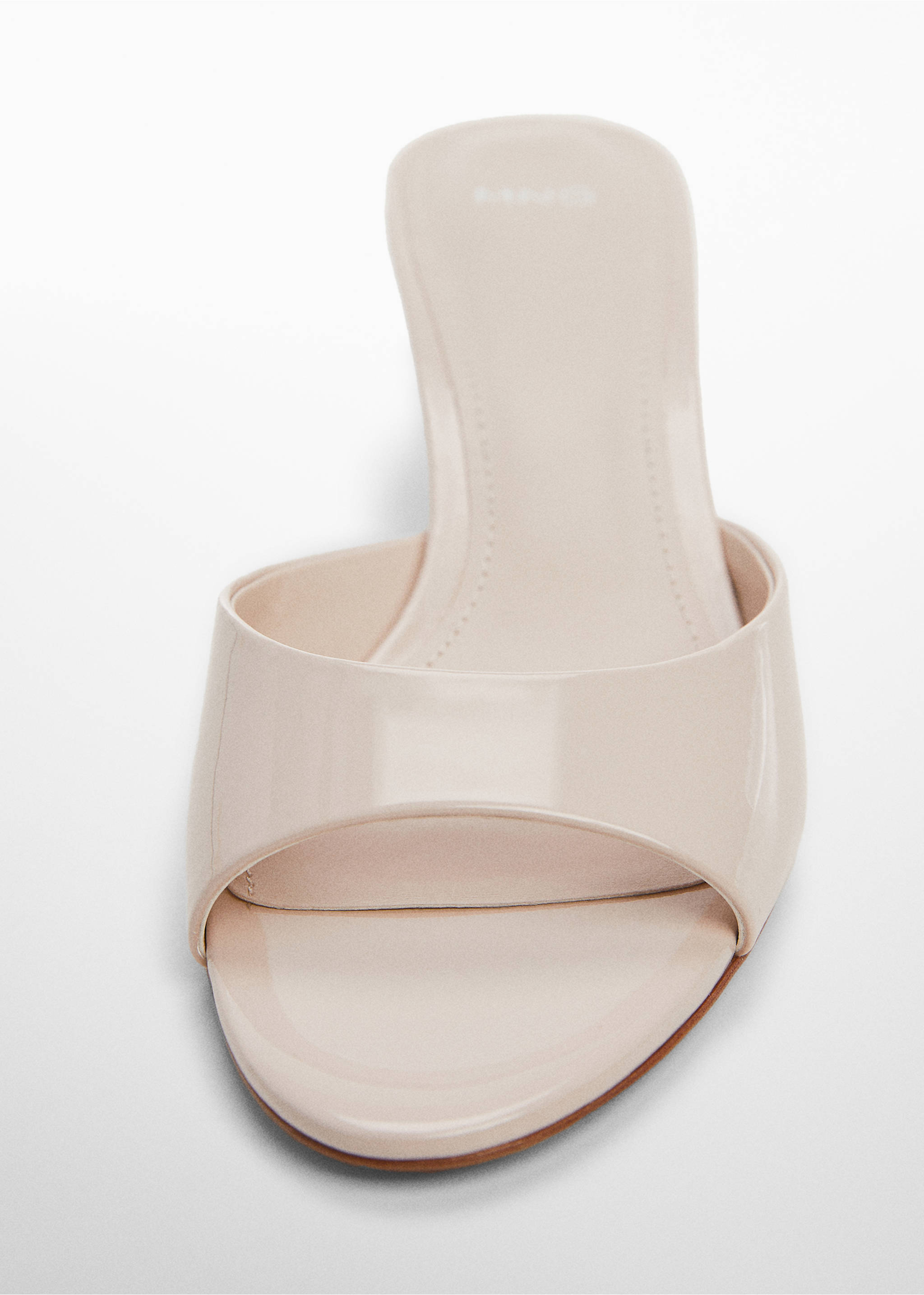 Patent leather effect heeled sandal - Details of the article 2, Nude. Ref: 67075986-00.