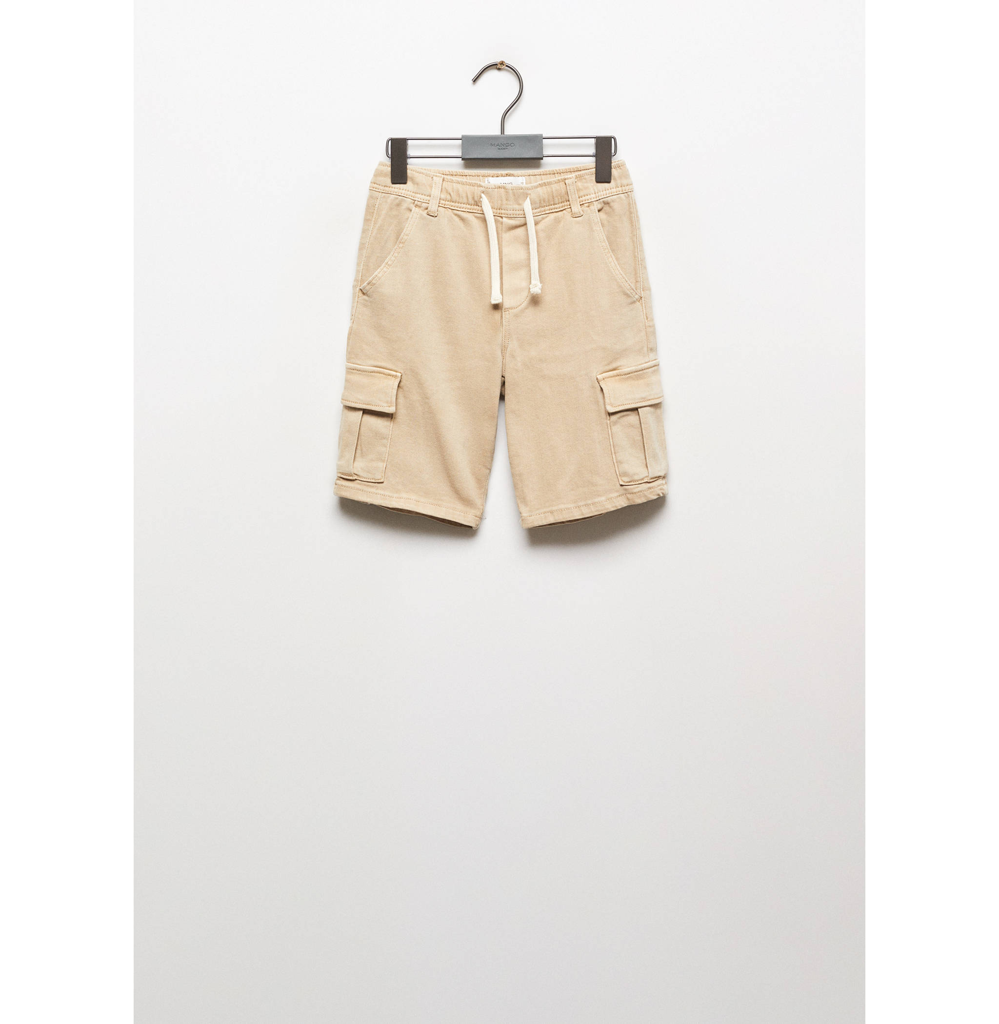 Cargo pockets Bermuda shorts - Article without model