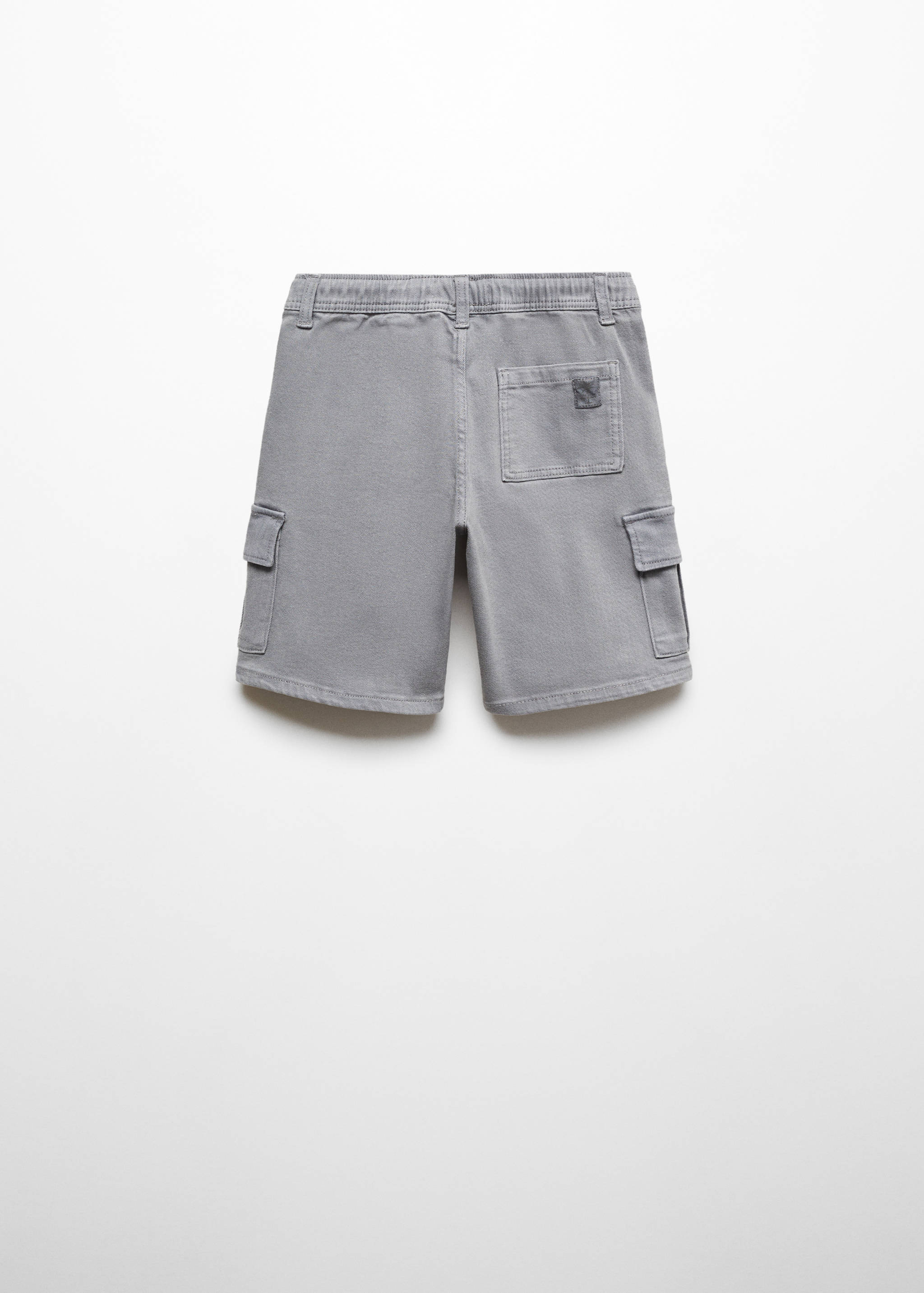 Cargo pockets Bermuda shorts - Reverse of the article