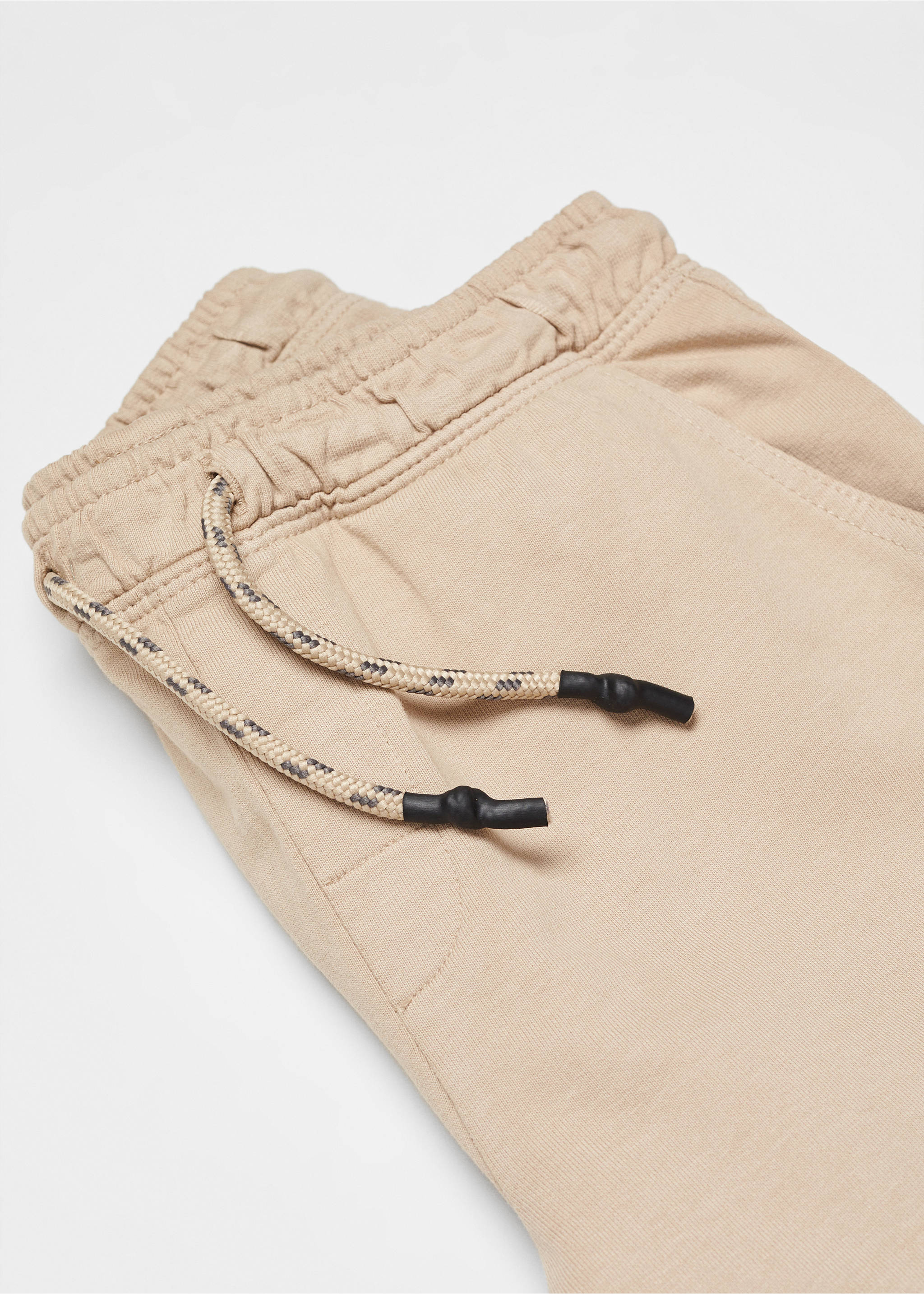 Elastic waist Bermuda shorts - Details of the article 8, Medium Brown. Ref: 67075999-00.