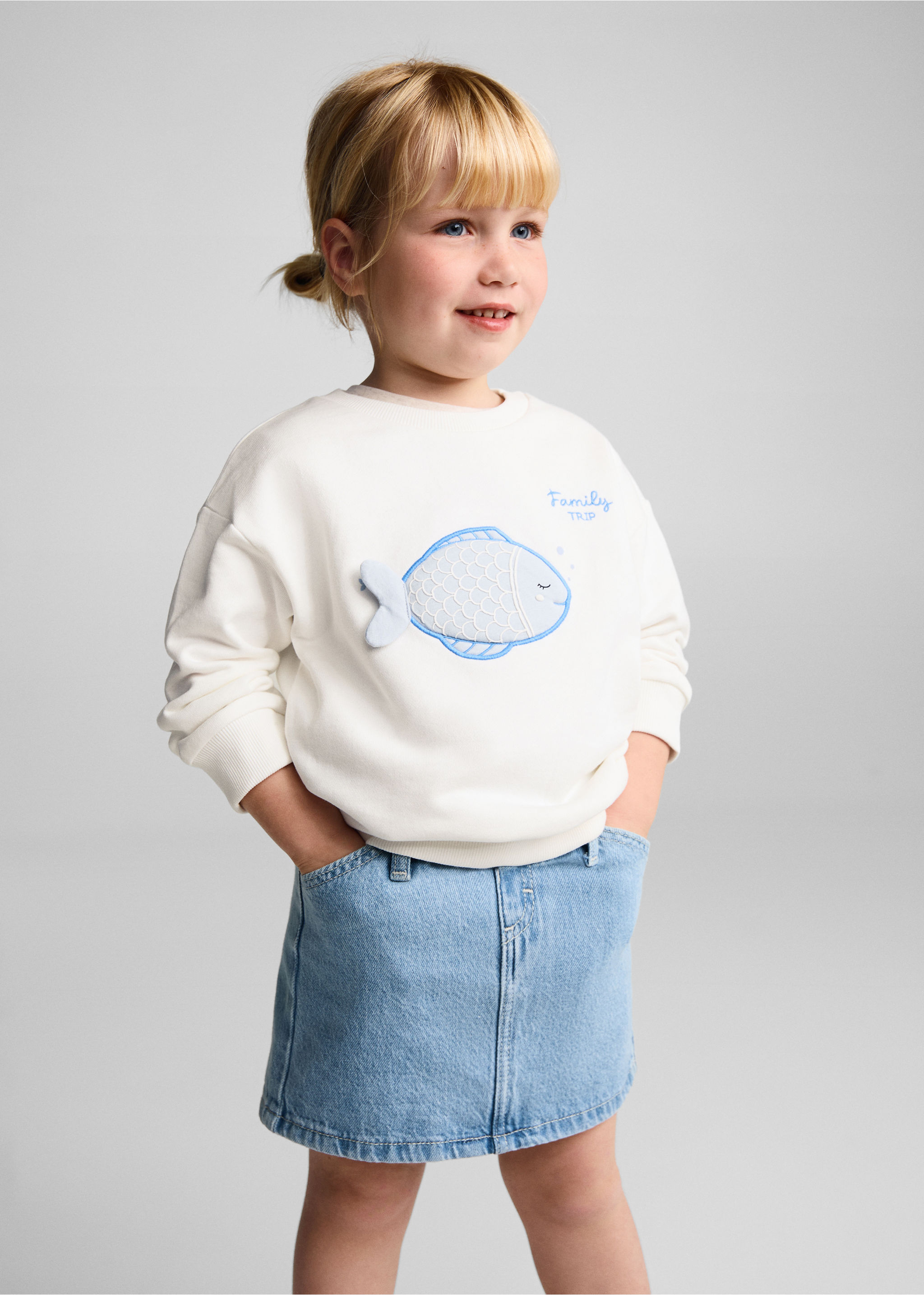 Sudadera algodón bordado - Plano medio