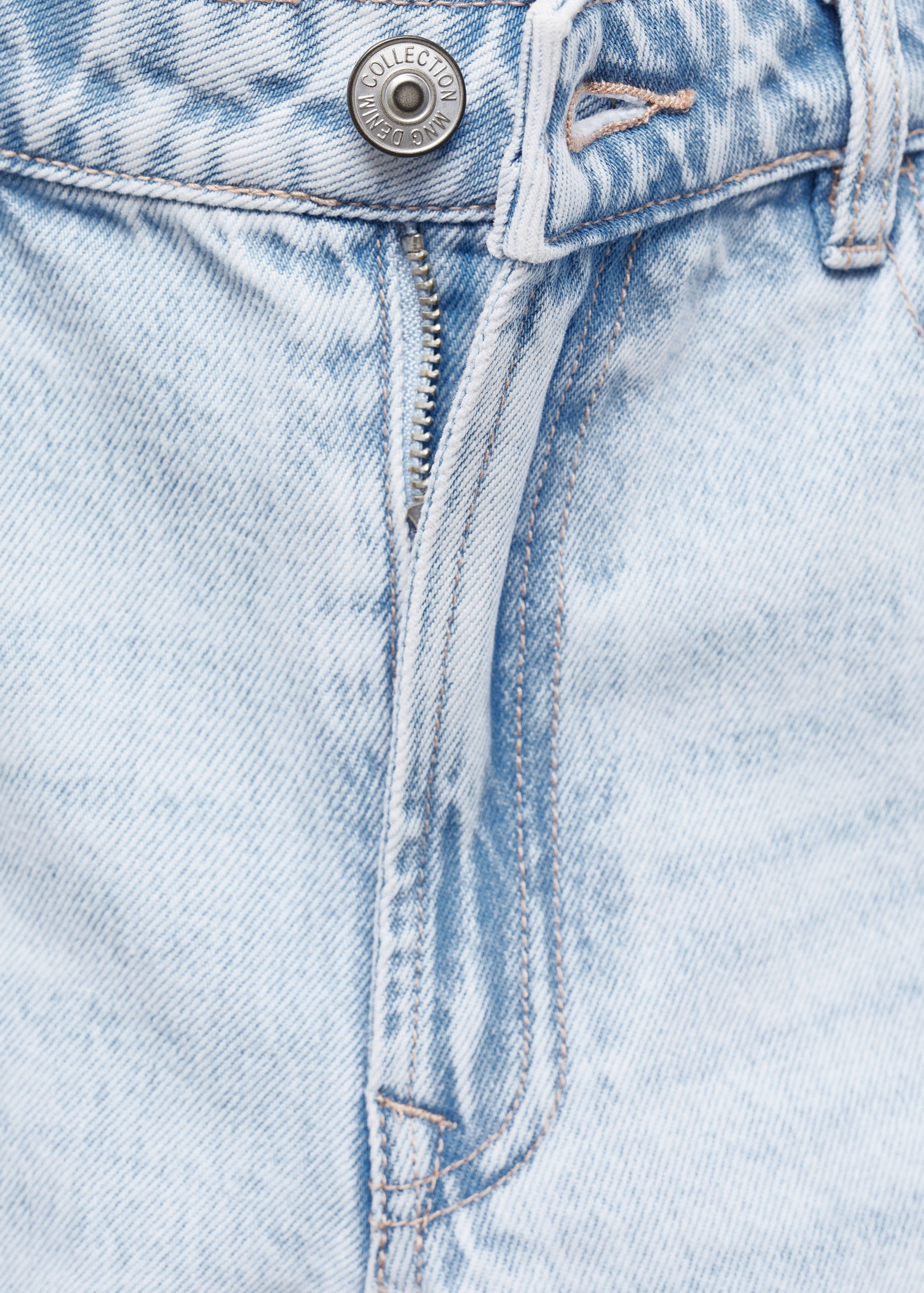 Broken denim shorts - Details of the article 8