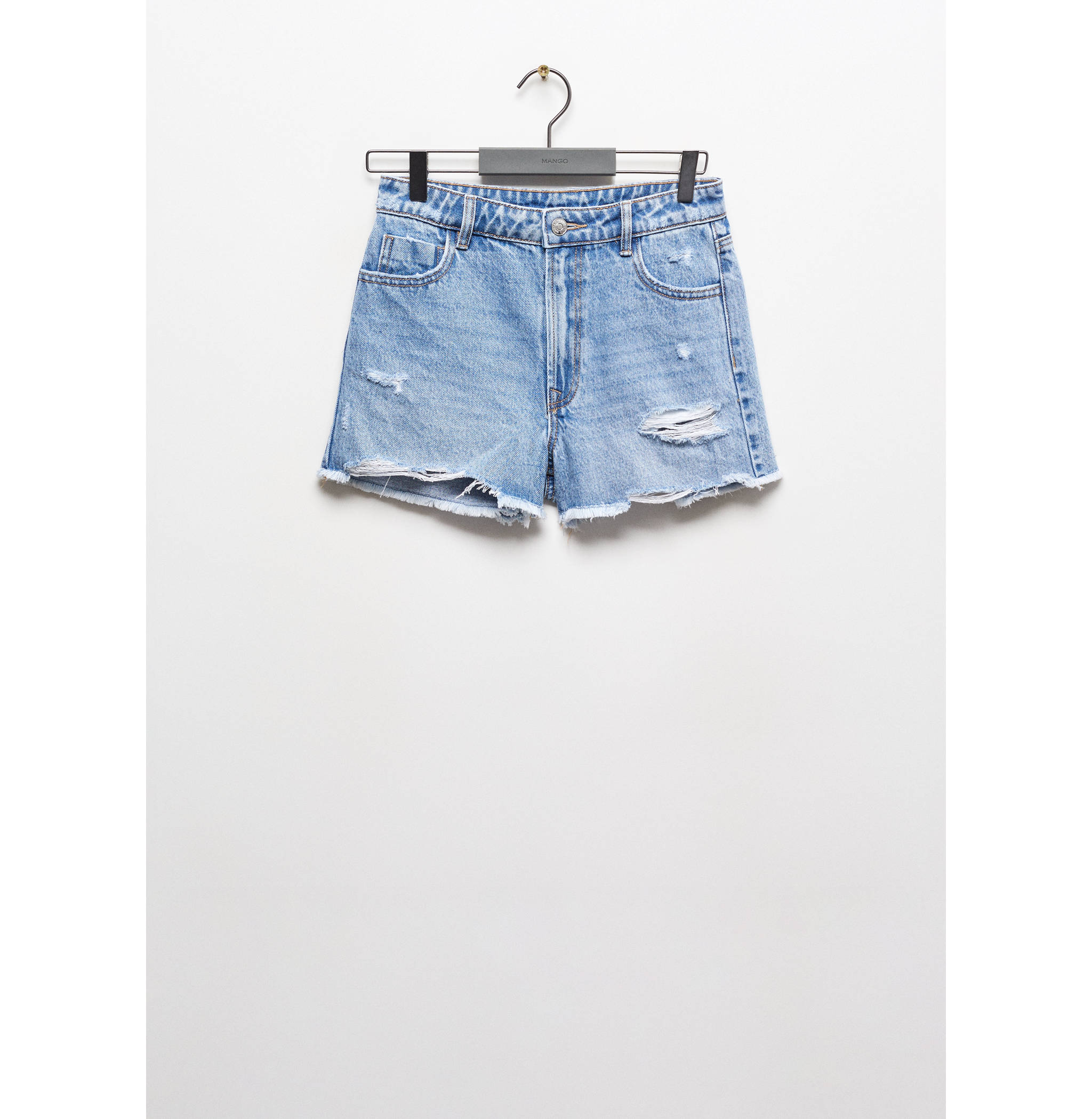 Broken denim shorts - Article without model