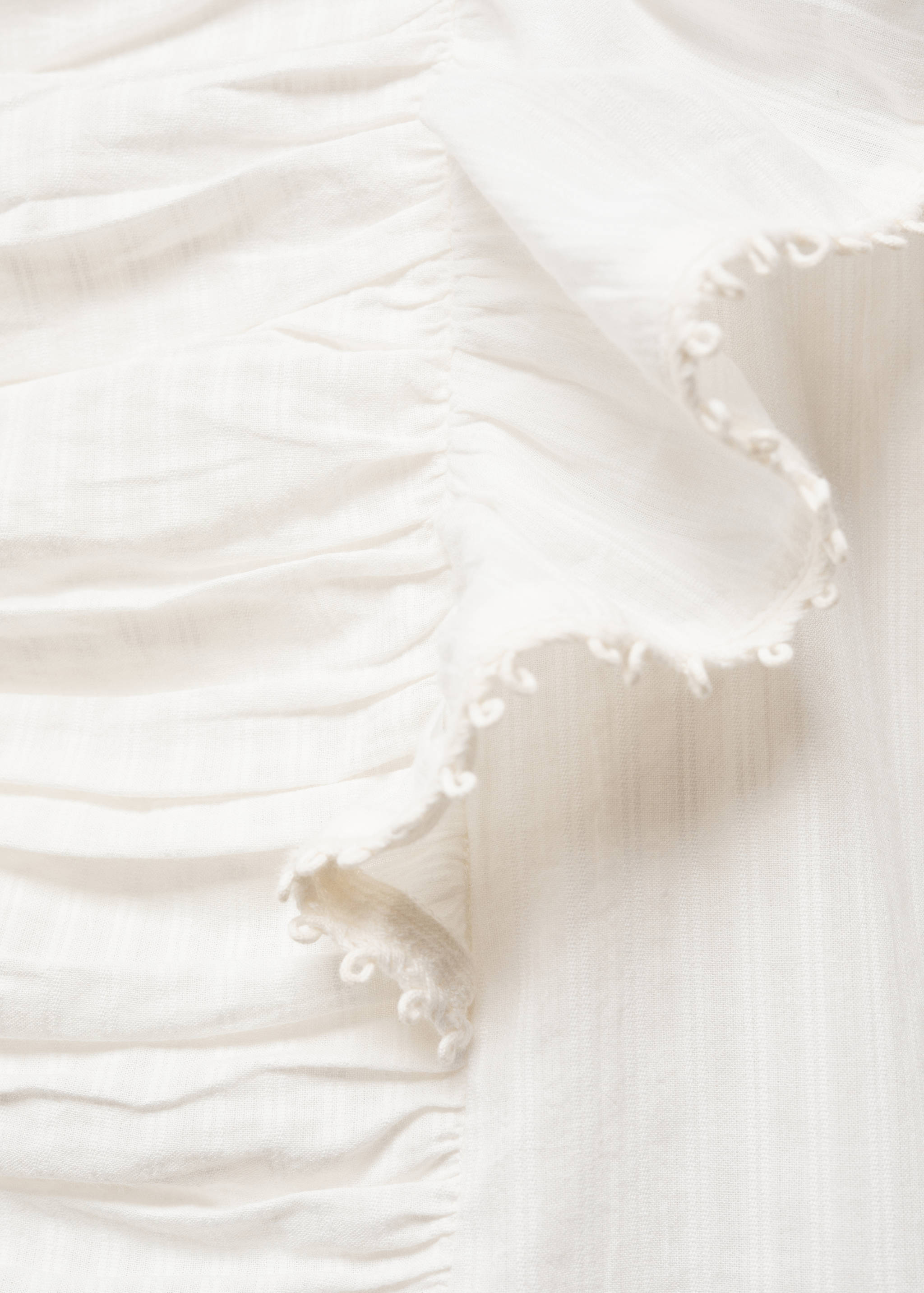 Geraffte Bluse mit Rüschen - Detail des Artikels 8