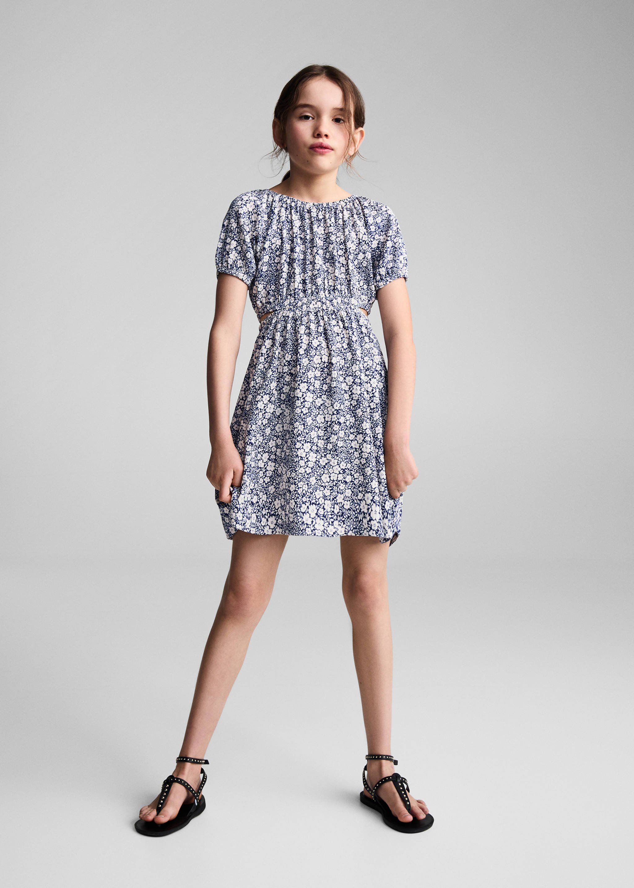 Floral dress with cut-out - General plane