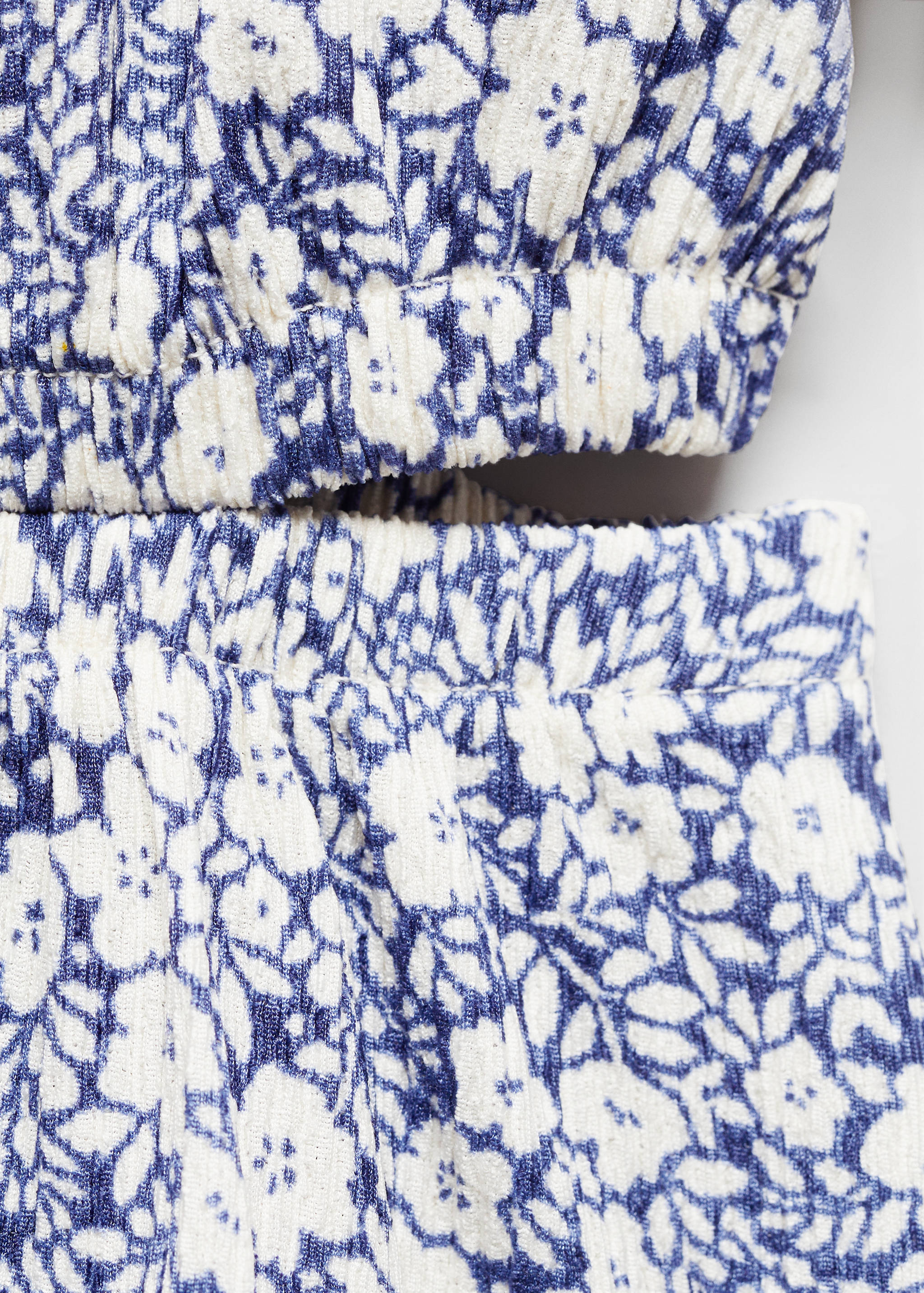 Floral dress with cut-out - Details of the article 8