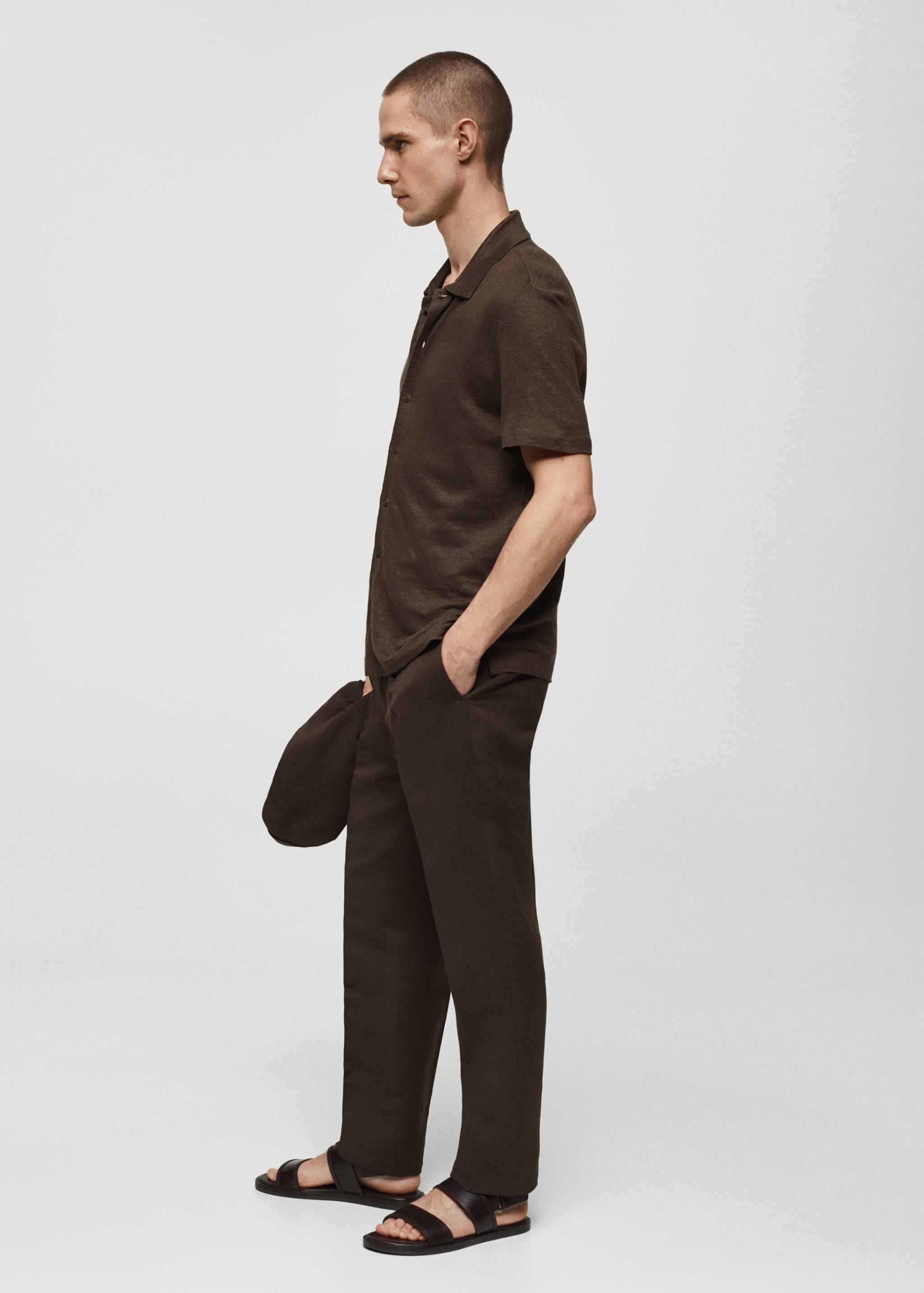 100% linen buttoned polo shirt - Details of the article 2