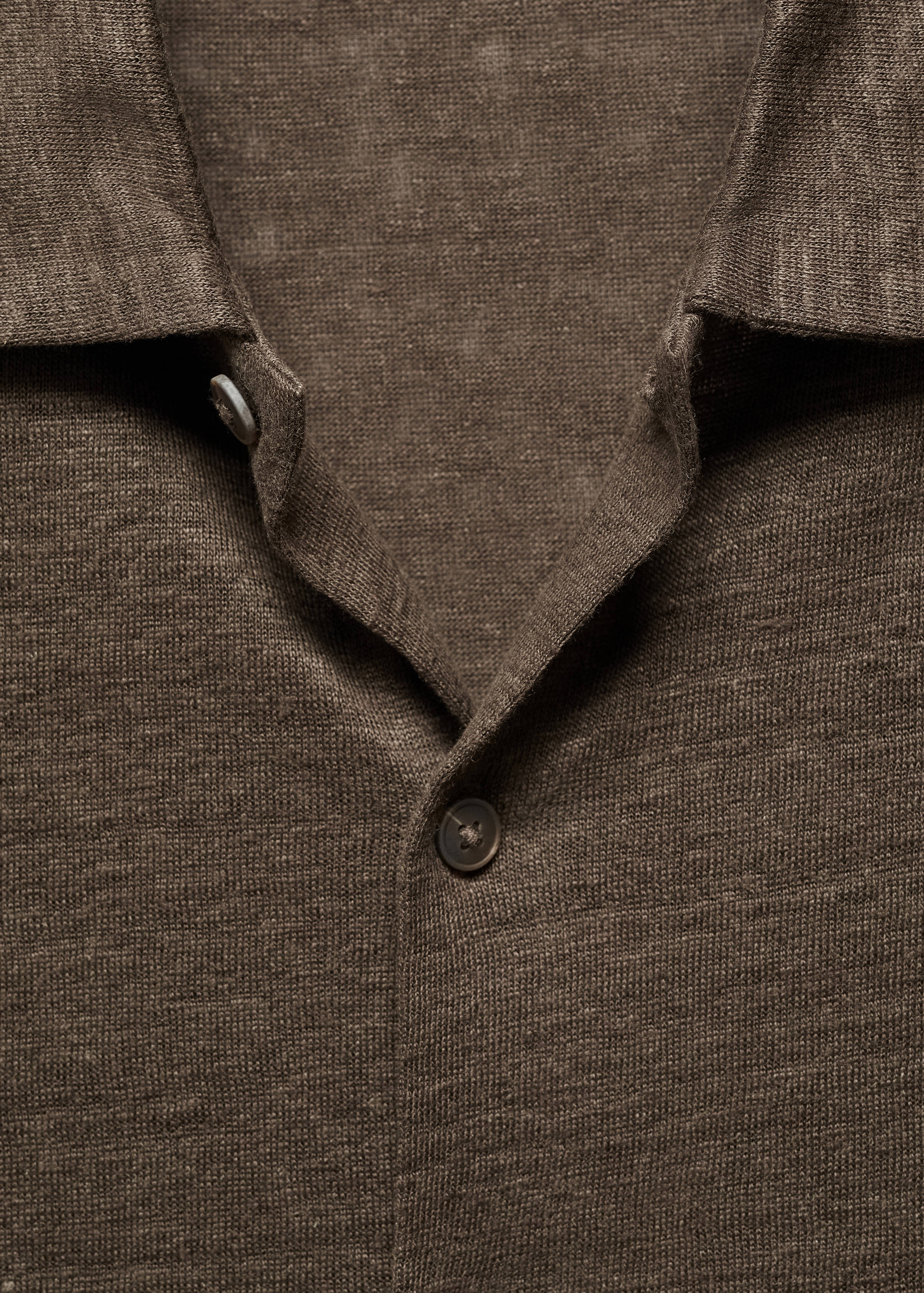 100% linen buttoned polo shirt - Details of the article 8