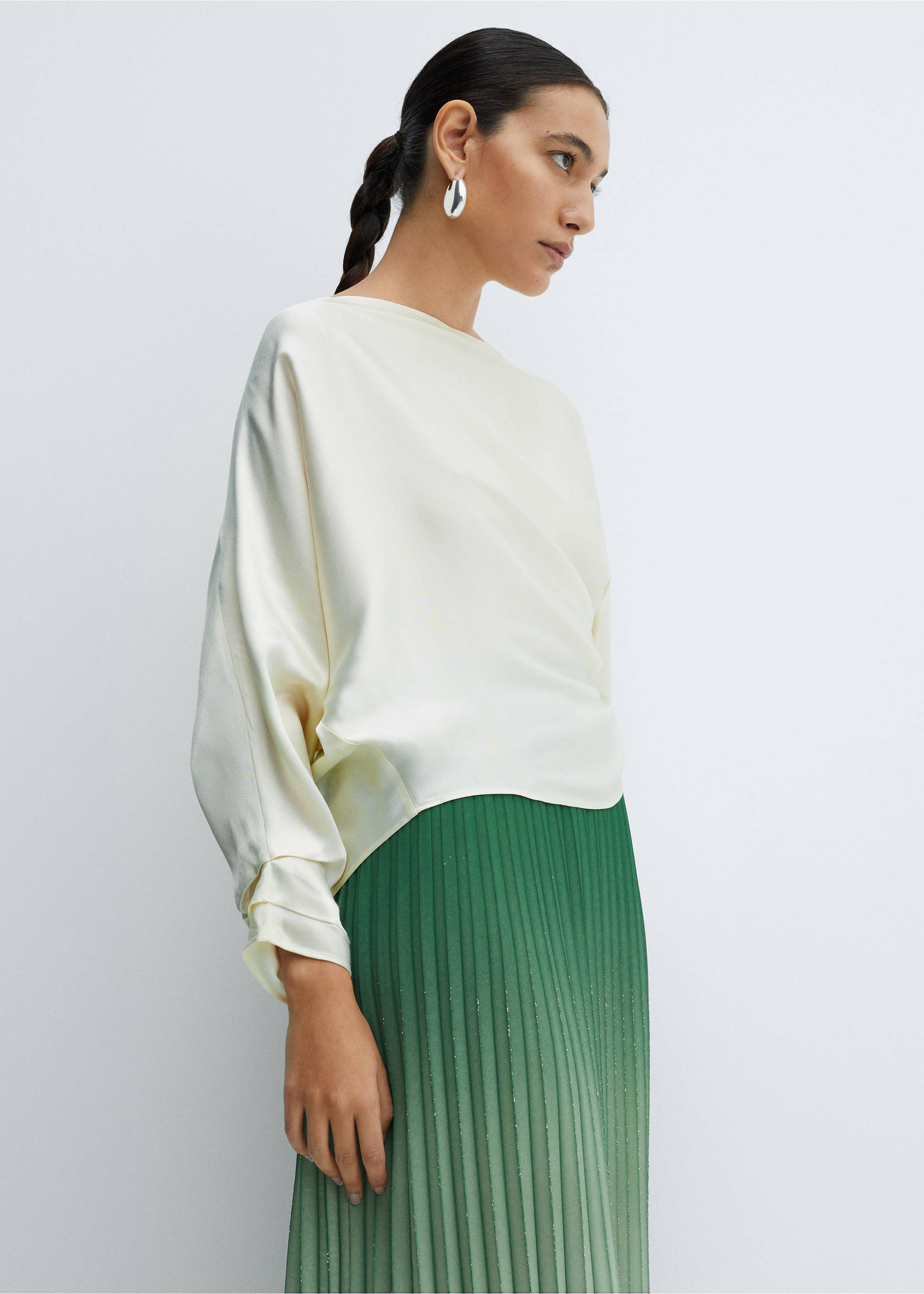 Satin cape-style blouse - Medium plane, Pastel Green. Ref: 67076323-00.