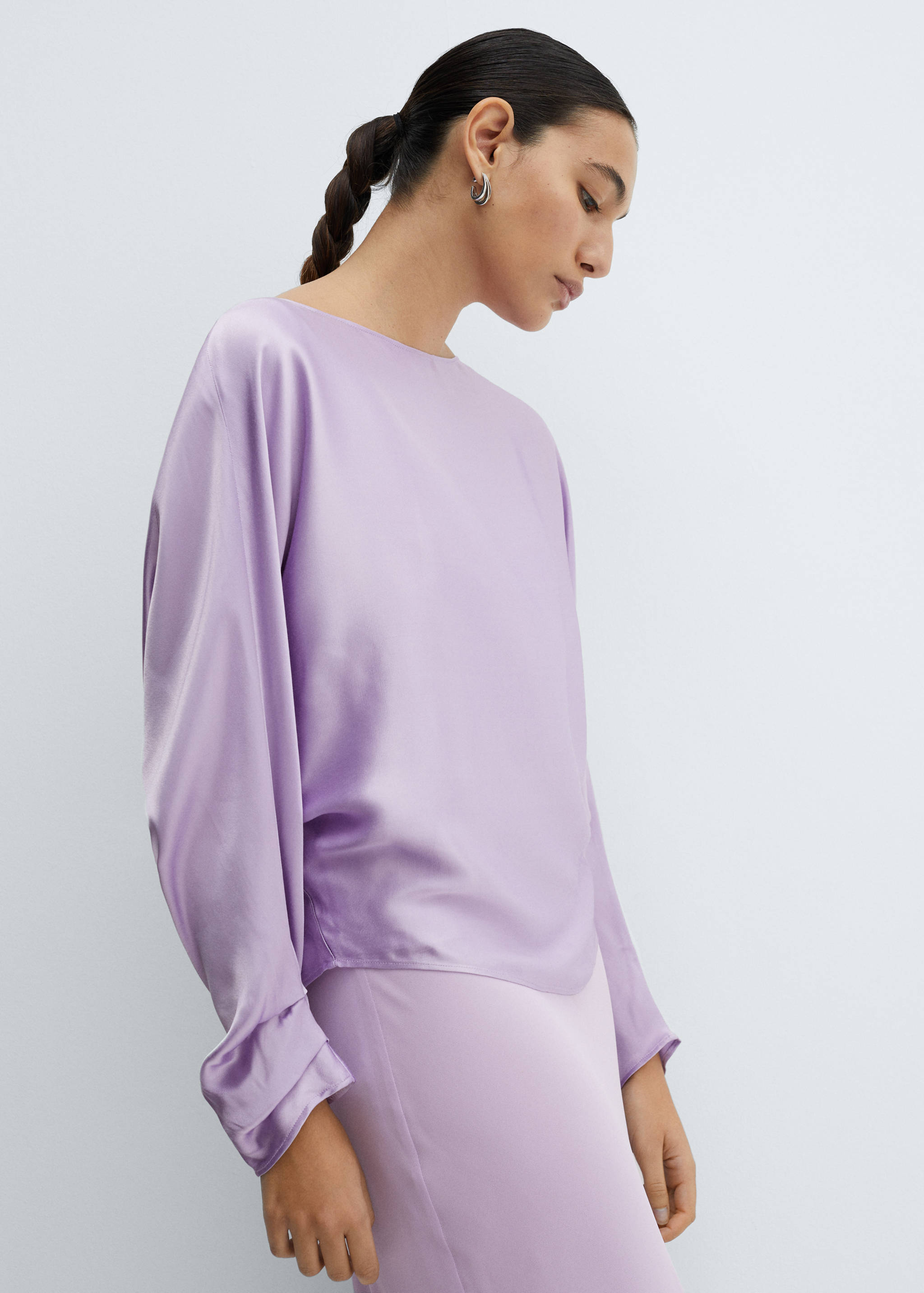 Satin cape-style blouse - Medium plane